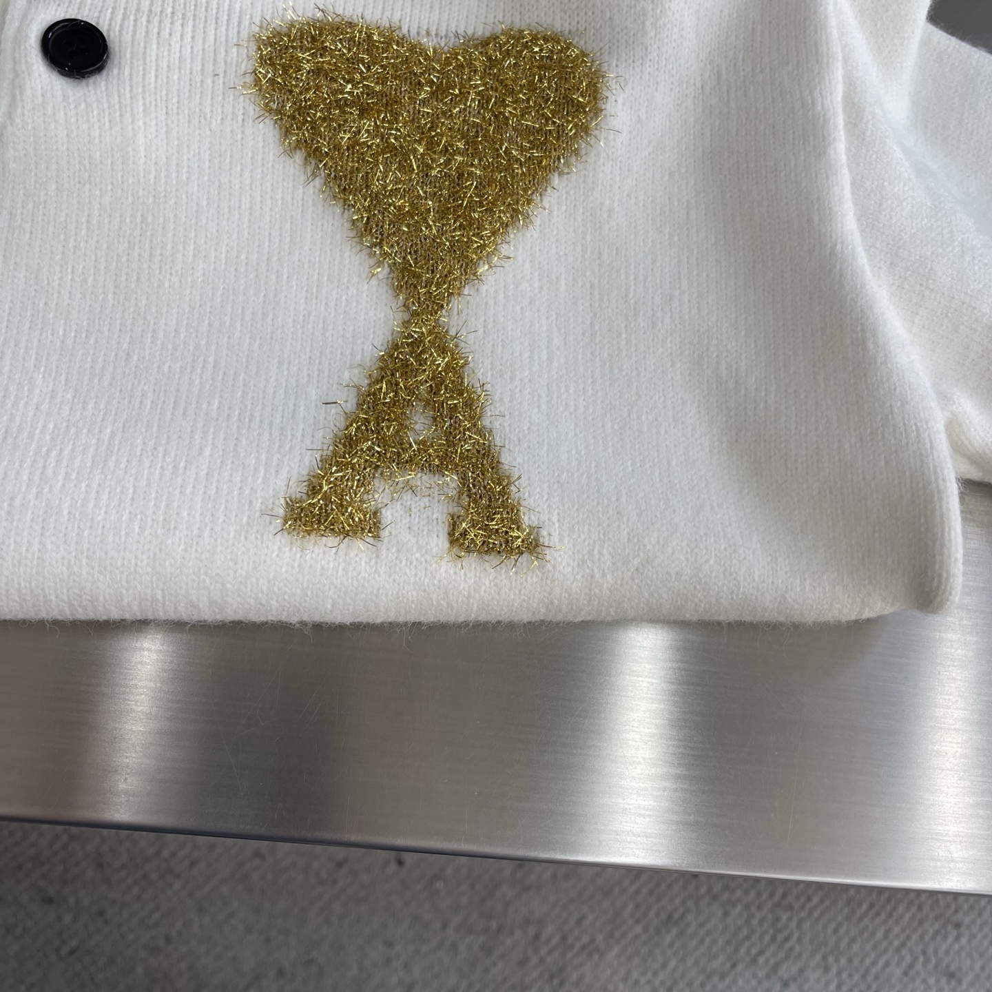 -Ami 毛衣 MINI爱心‼️®打造柔软细腻的触感与水洗质感，让穿着更为亲肤舒适，更能给你带来极致的穿