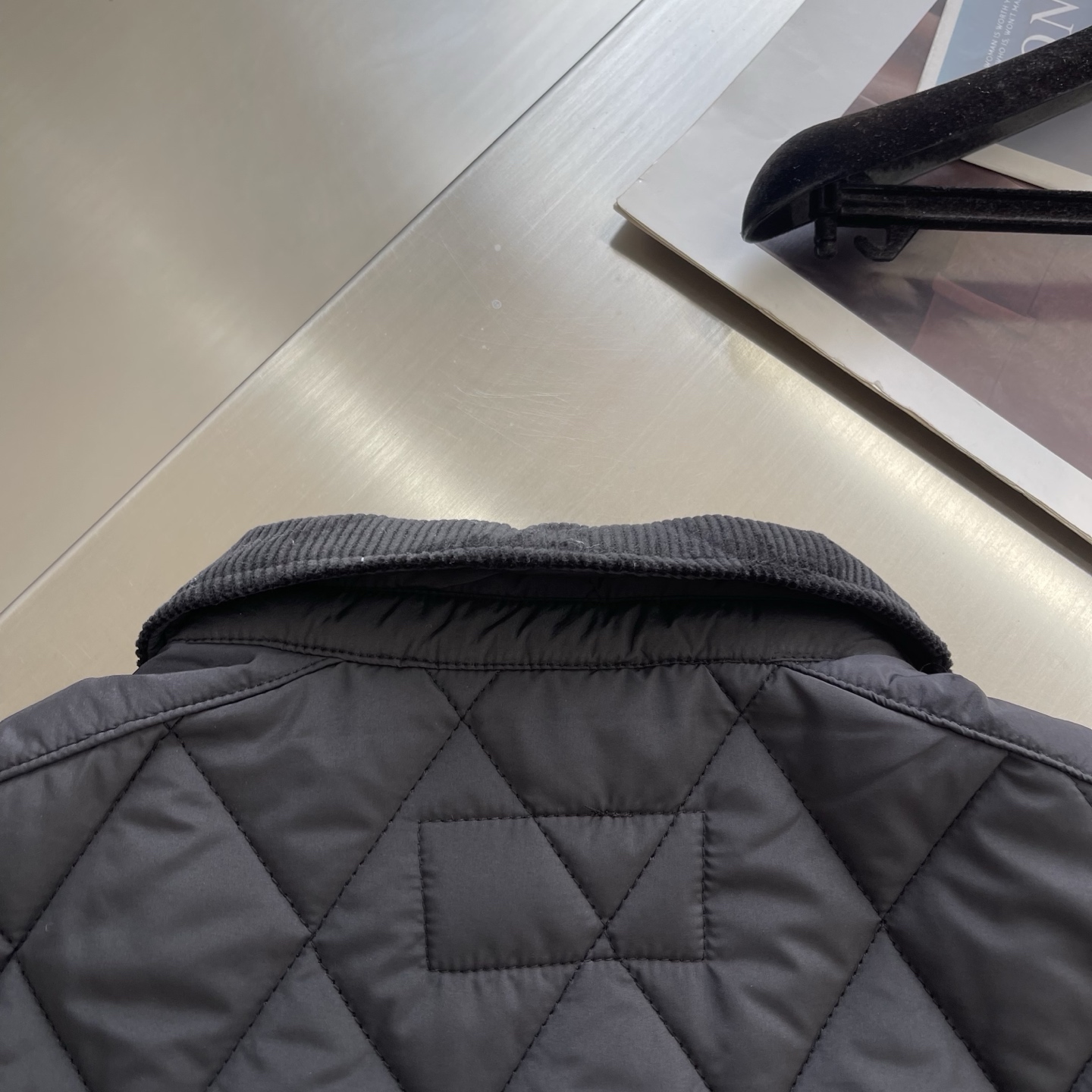 -Ralp🆕h Lauren 经典菱格绗棉夹克以复古工装为灵感，融合当代英伦格调，进口机压菱格绗缝精准对