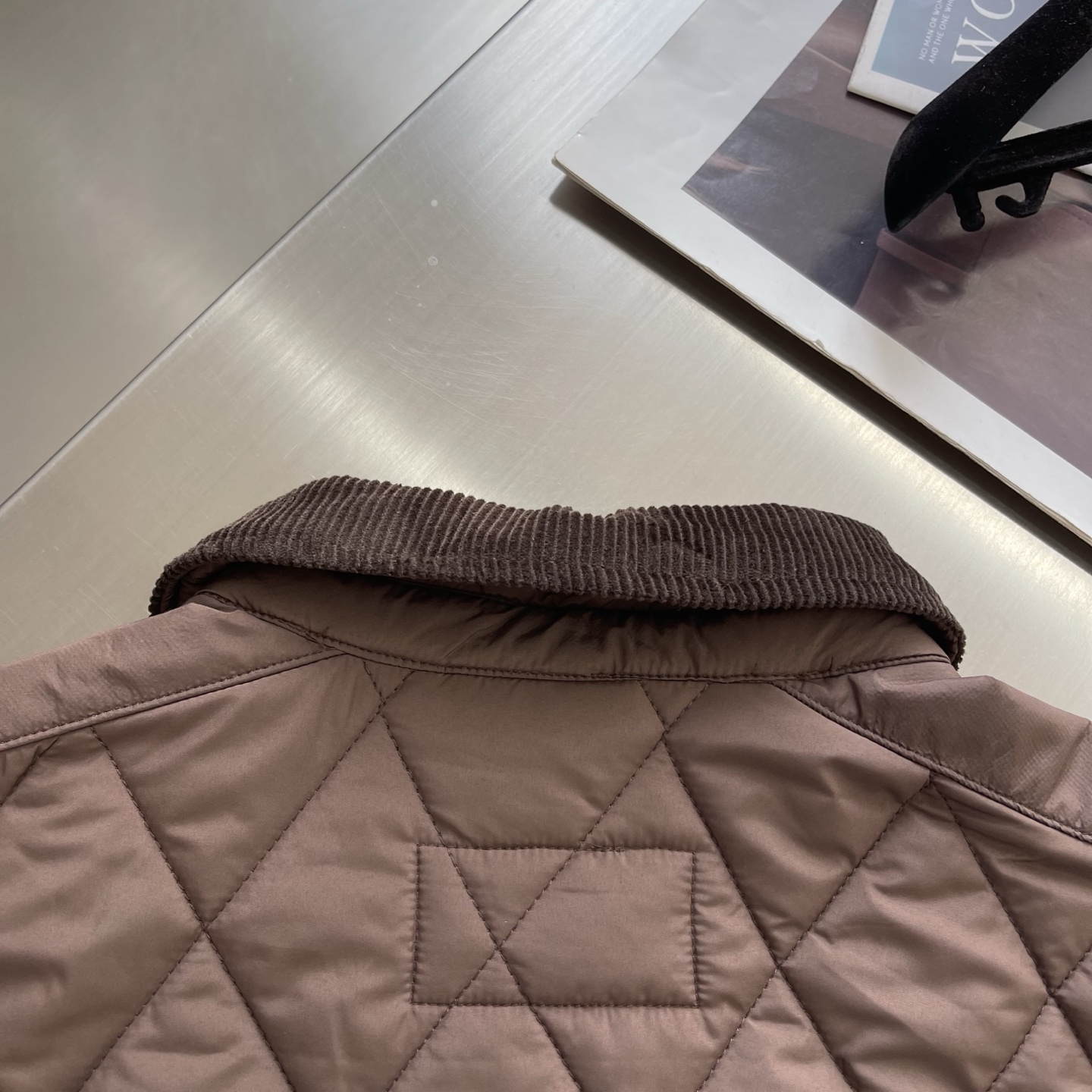 -Ralp🆕h Lauren 经典菱格绗棉夹克以复古工装为灵感，融合当代英伦格调，进口机压菱格绗缝精准对