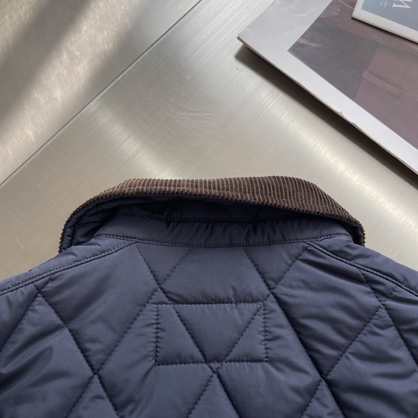 -Ralp🆕h Lauren 经典菱格绗棉夹克以复古工装为灵感，融合当代英伦格调，进口机压菱格绗缝精准对