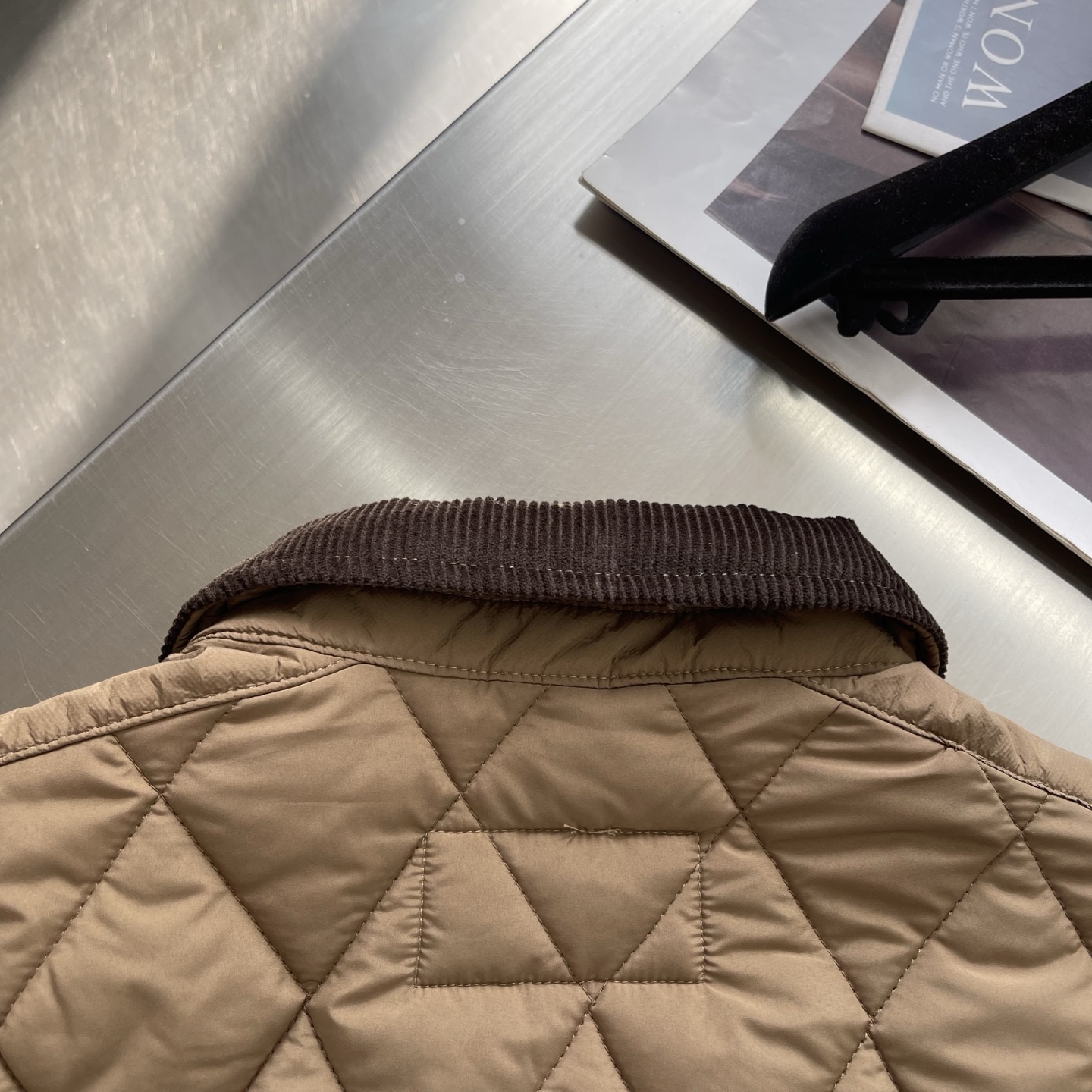 -Ralp🆕h Lauren 经典菱格绗棉夹克以复古工装为灵感，融合当代英伦格调，进口机压菱格绗缝精准对