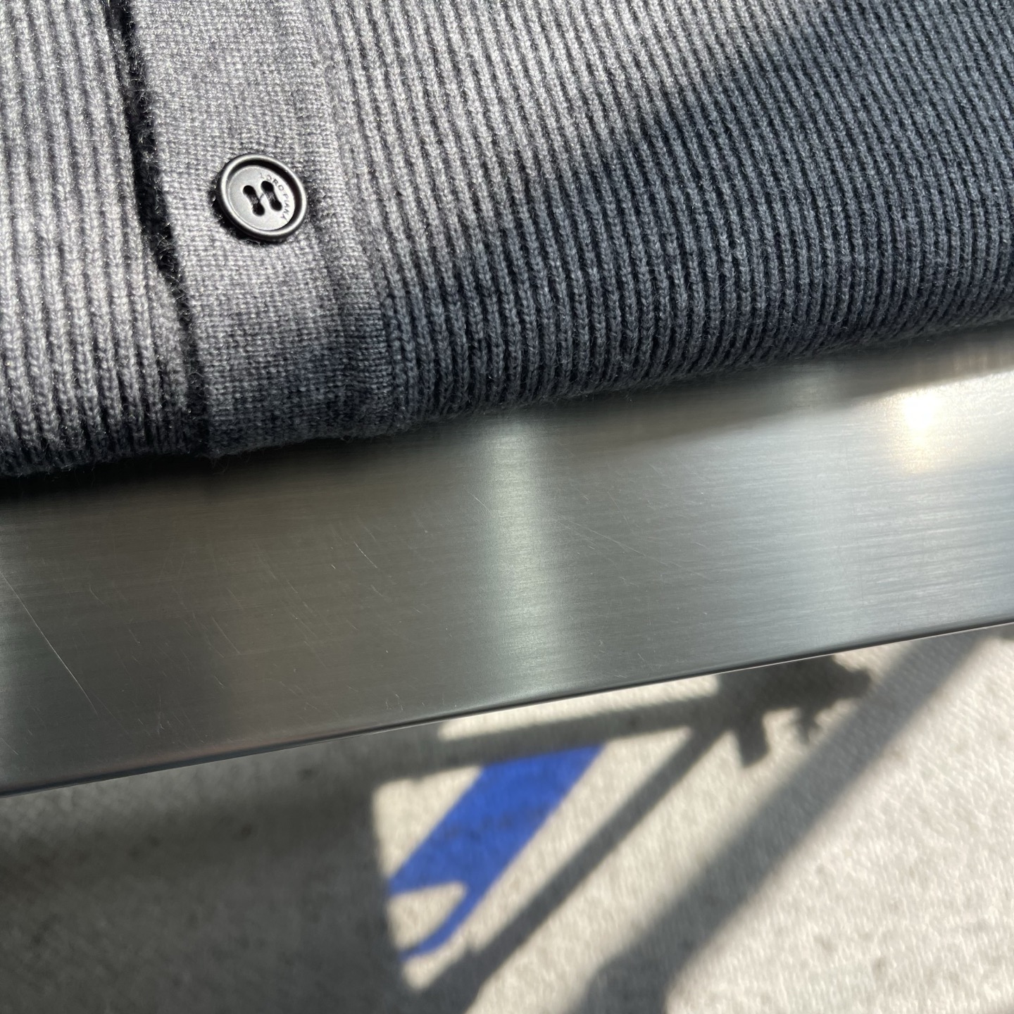 -Loro Piana 秋冬新品休闲翻领羊毛长袖Polo衫精选优质羊毛材质，柔软亲肤，细腻舒适，如同被温