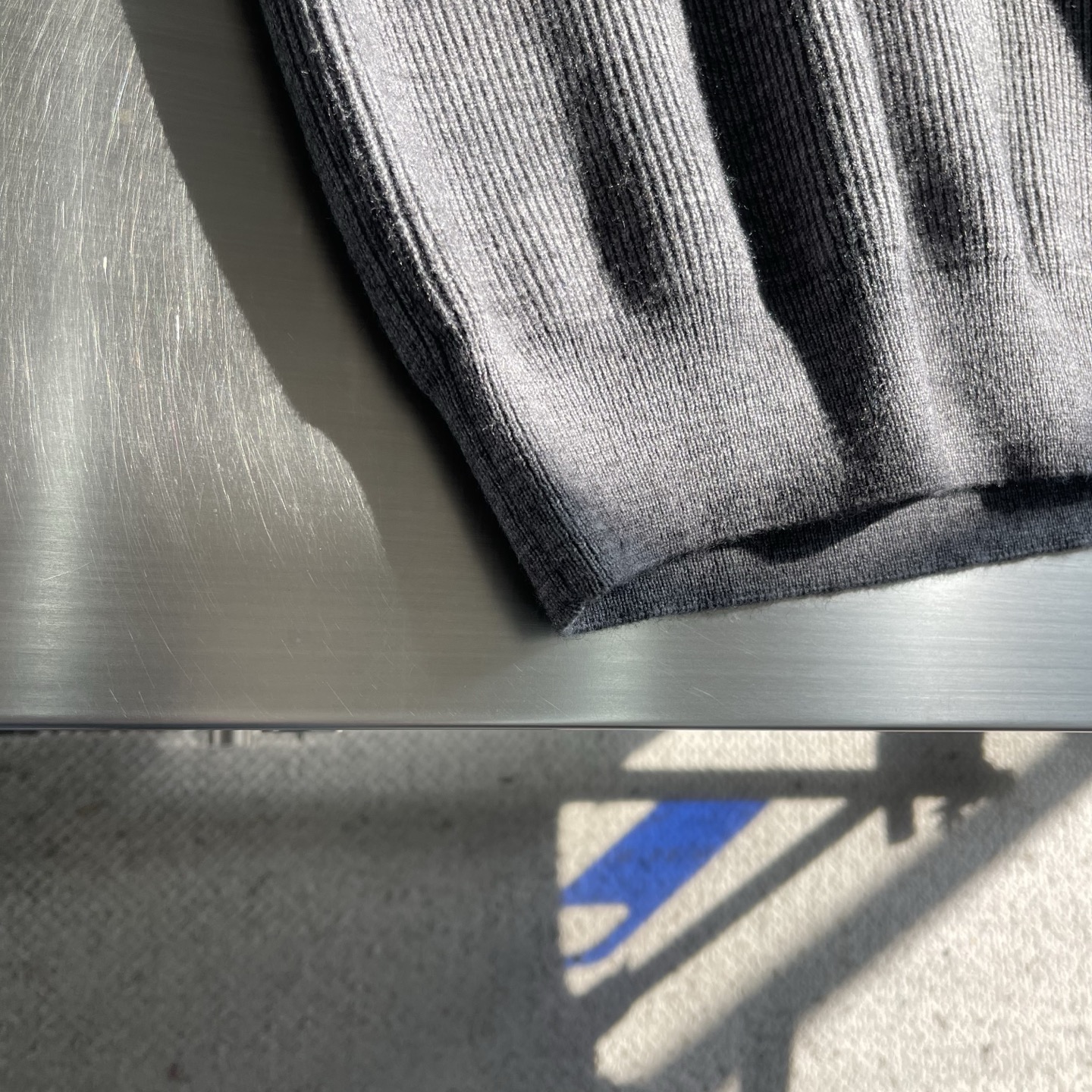 -Loro Piana 秋冬新品休闲翻领羊毛长袖Polo衫精选优质羊毛材质，柔软亲肤，细腻舒适，如同被温