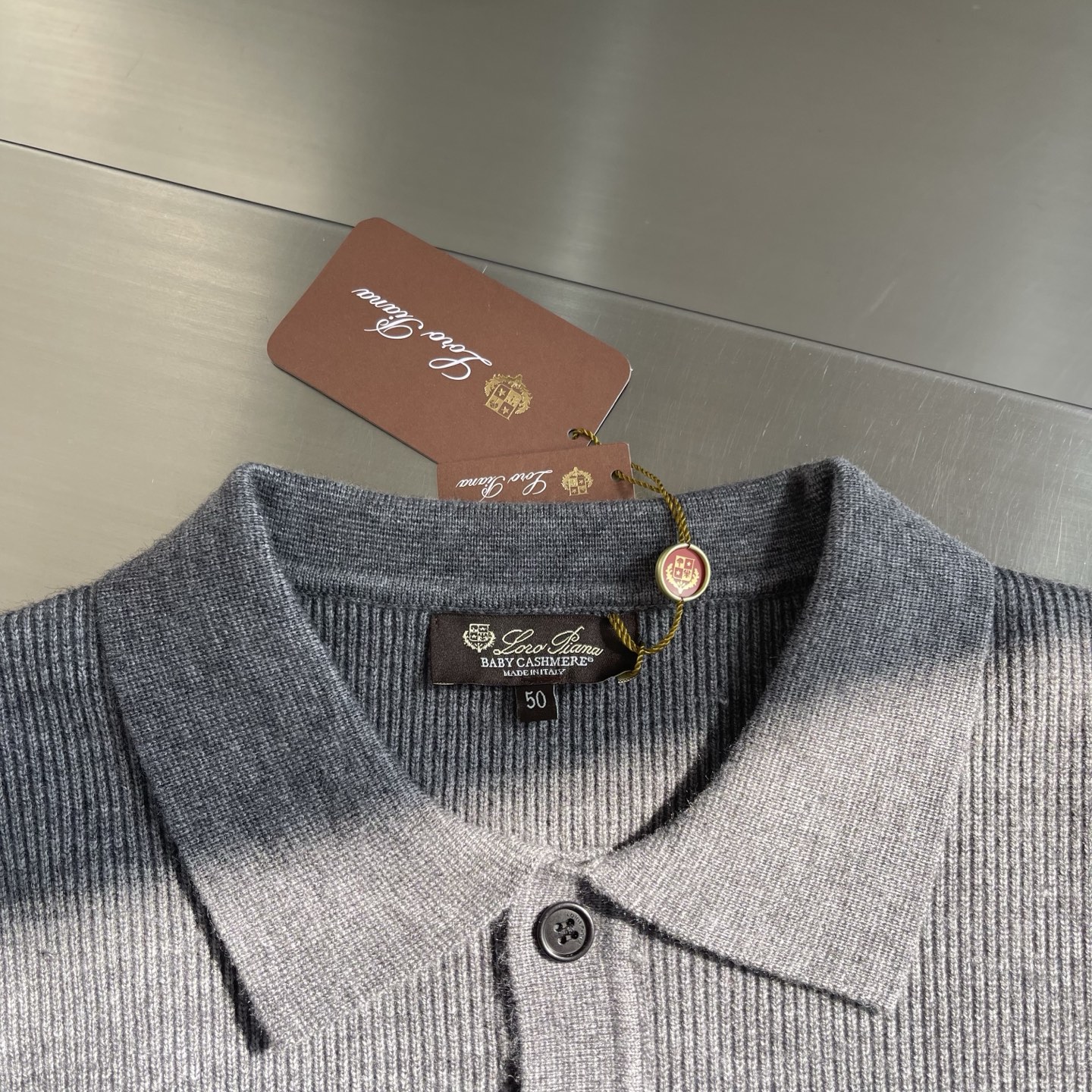 -Loro Piana 秋冬新品休闲翻领羊毛长袖Polo衫精选优质羊毛材质，柔软亲肤，细腻舒适，如同被温