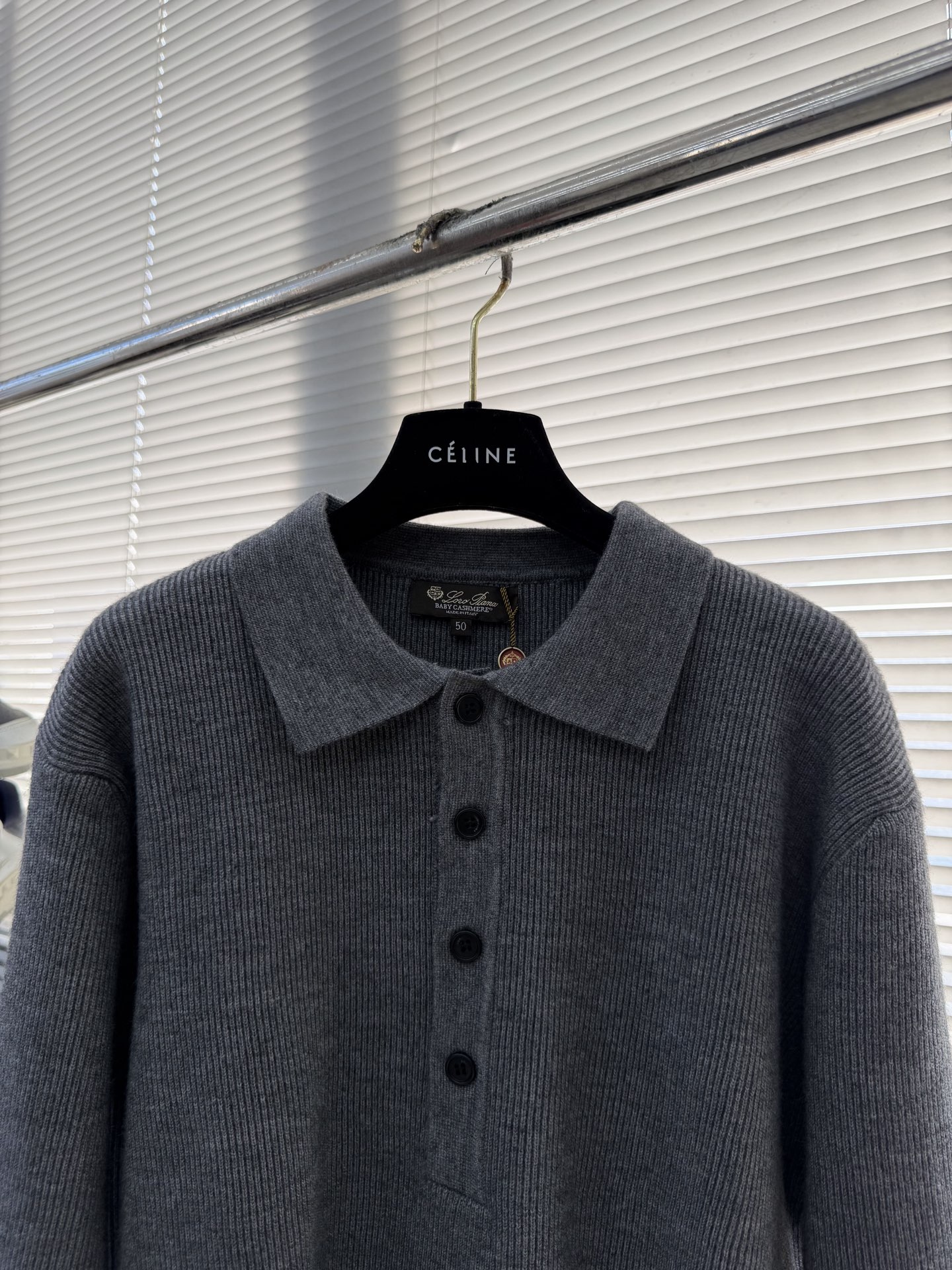 -Loro Piana 秋冬新品休闲翻领羊毛长袖Polo衫精选优质羊毛材质，柔软亲肤，细腻舒适，如同被温