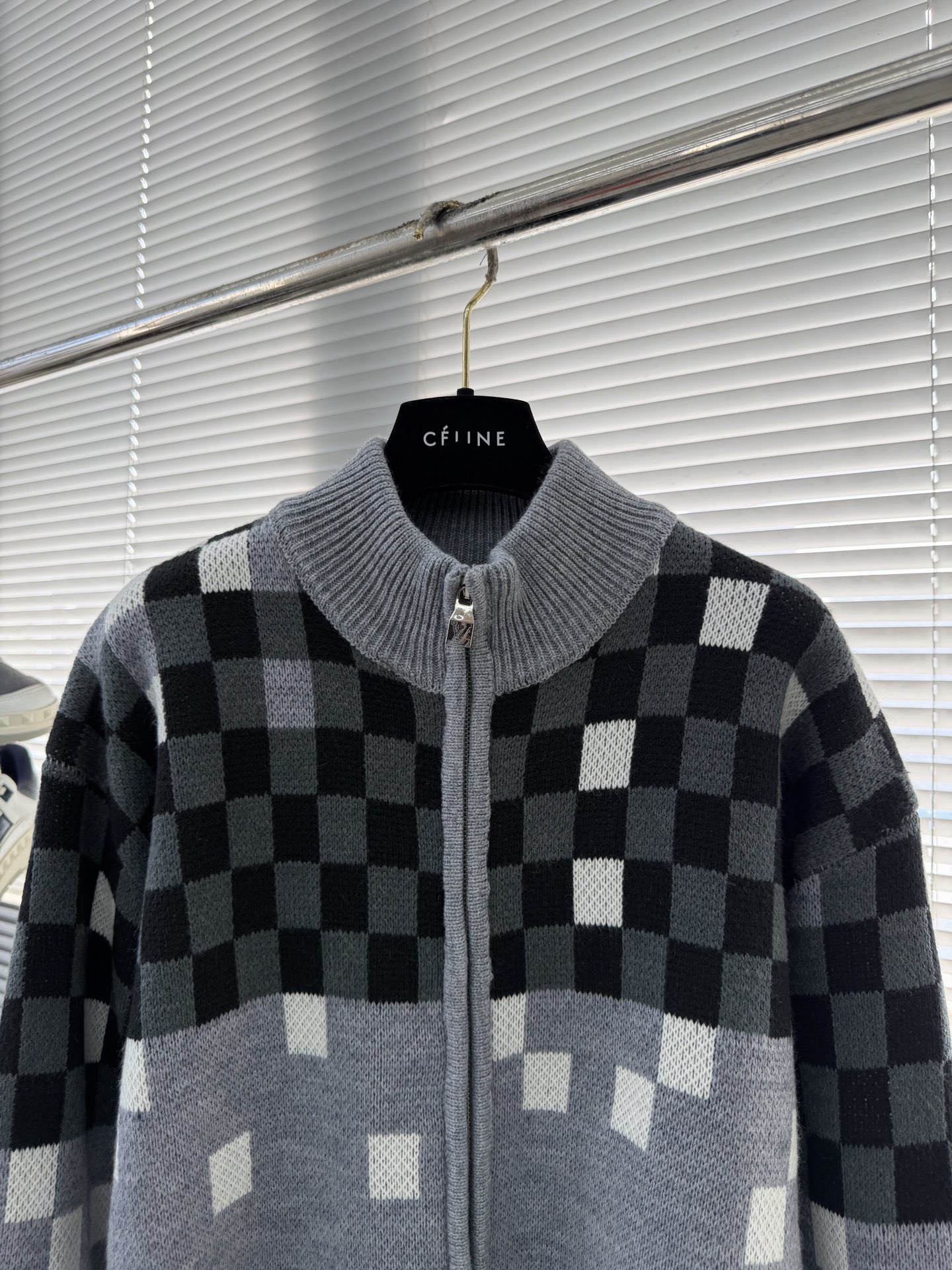 -驴牌 2025fw秋冬新款男女同款高克重针织开衫，配色标识条纹工艺设计！钩织标识条纹修饰，设计经典配色