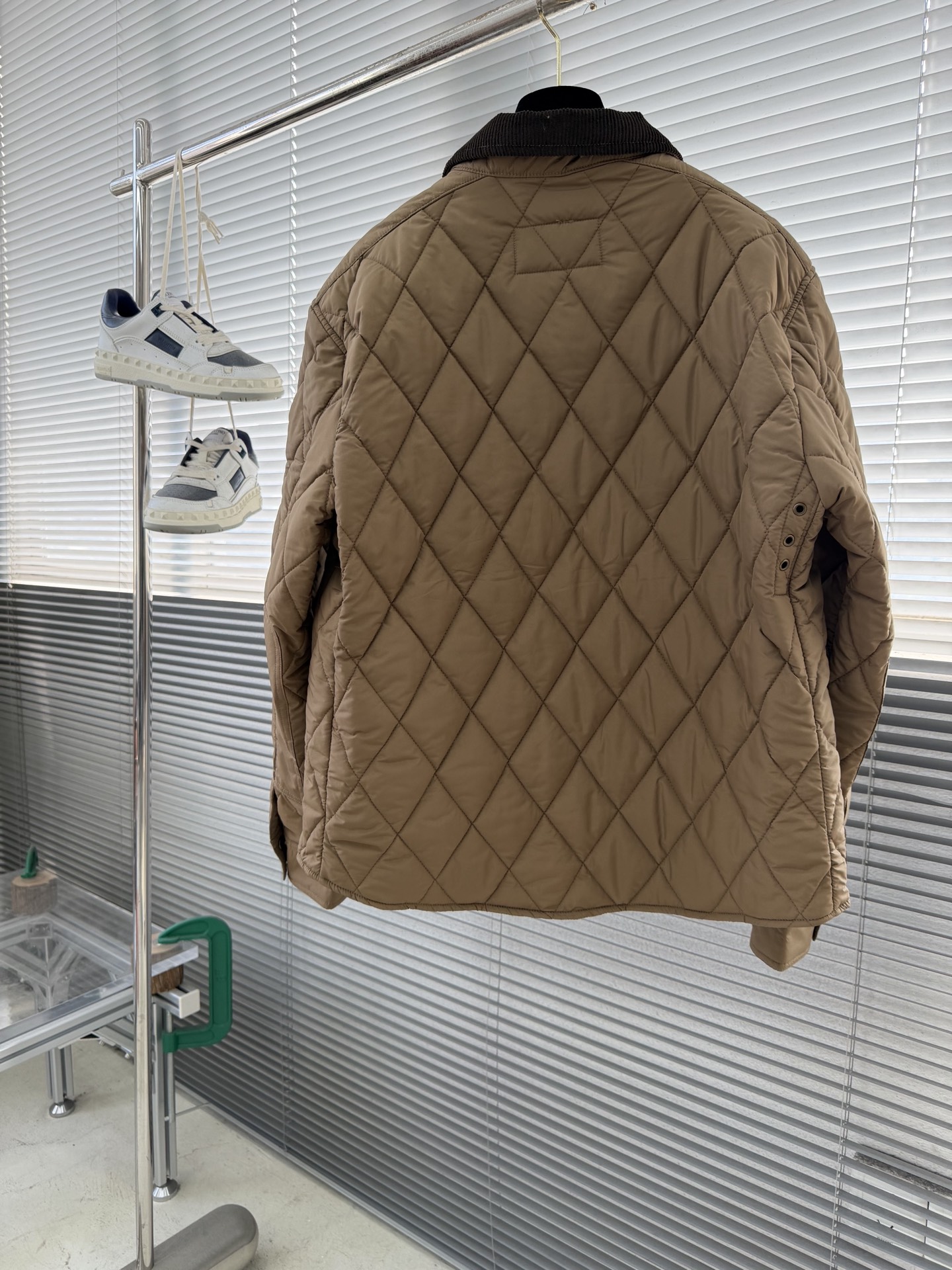 -Ralp🆕h Lauren 经典菱格绗棉夹克以复古工装为灵感，融合当代英伦格调，进口机压菱格绗缝精准对