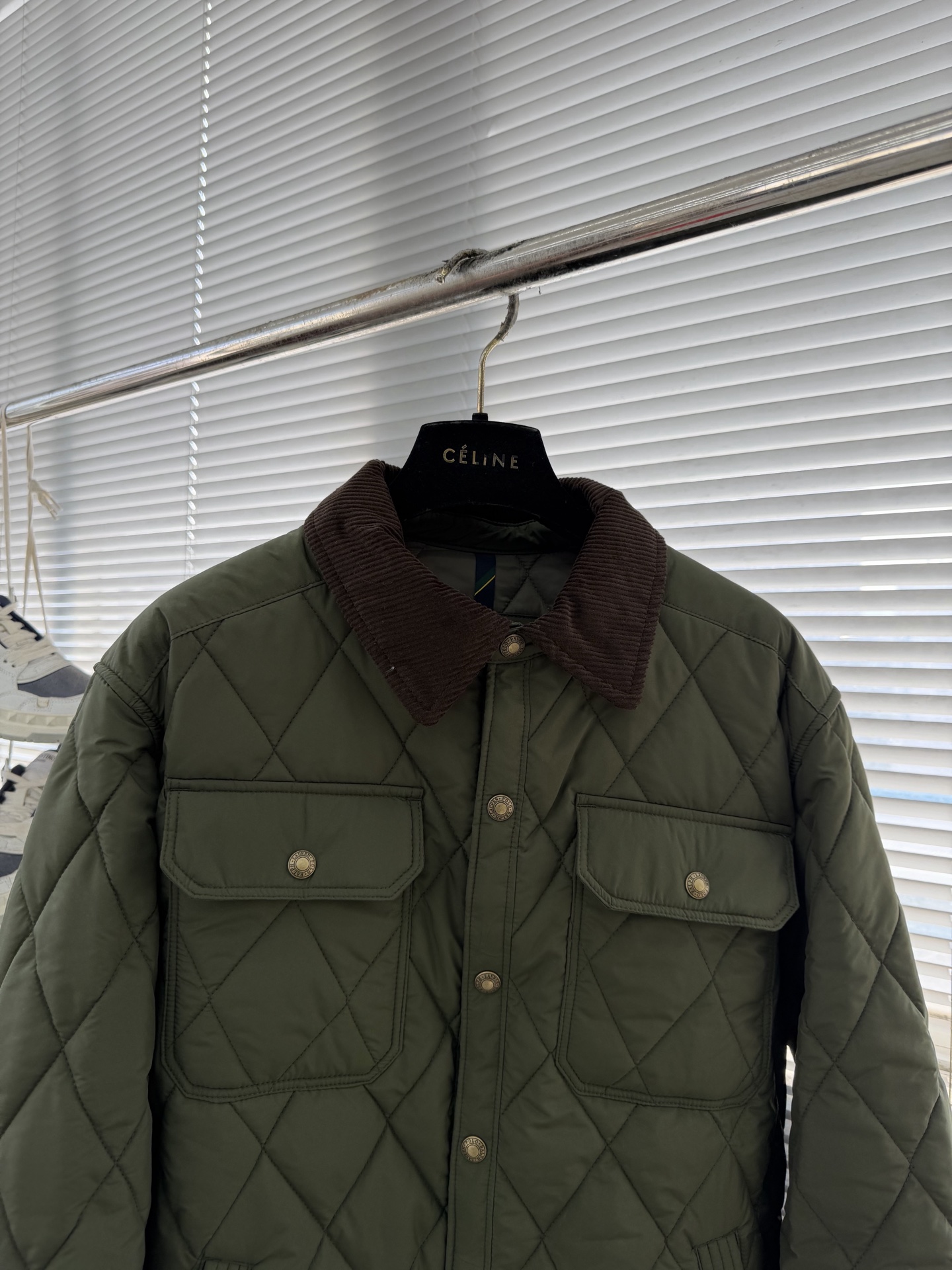 -Ralp🆕h Lauren 经典菱格绗棉夹克以复古工装为灵感，融合当代英伦格调，进口机压菱格绗缝精准对