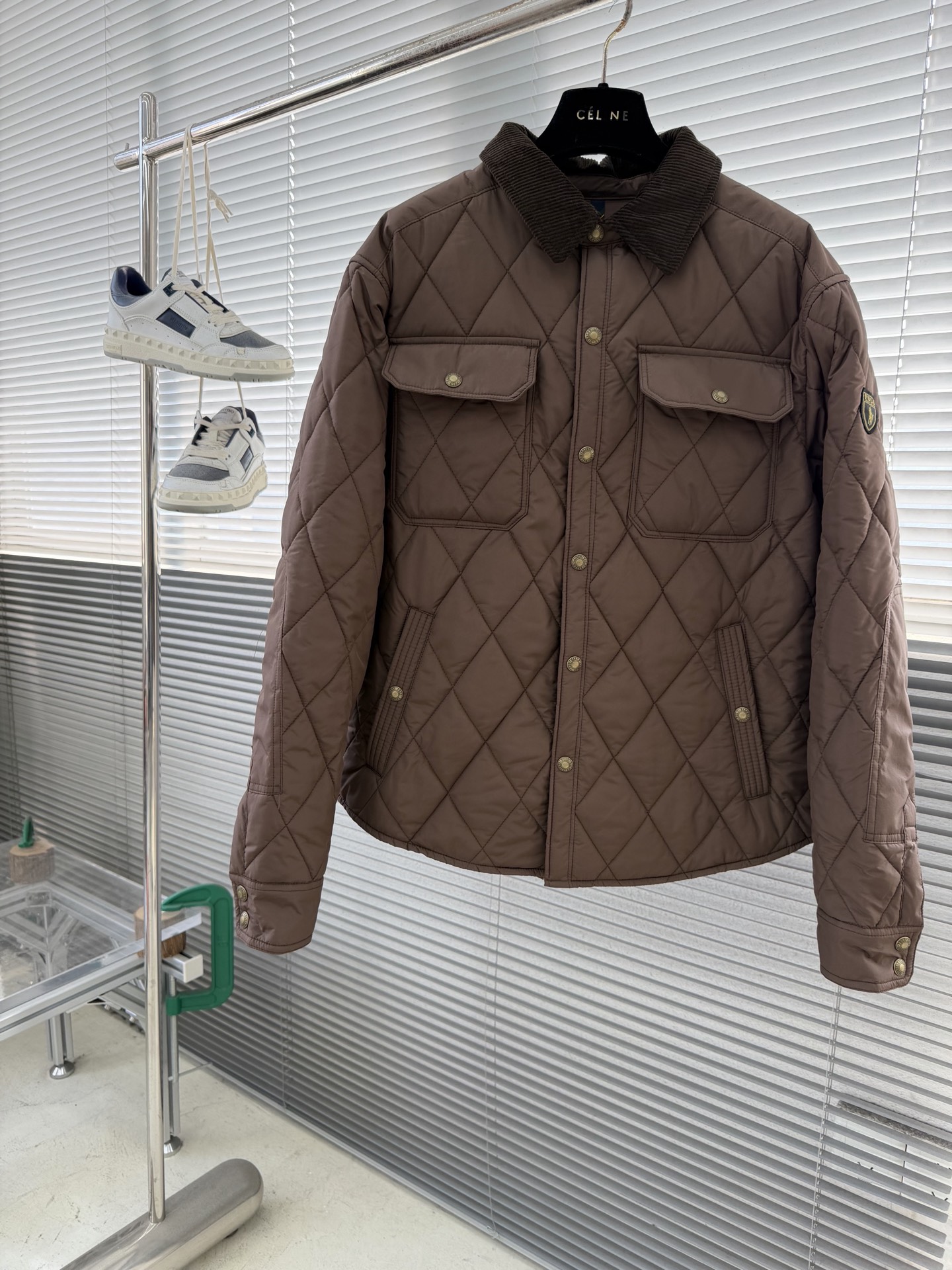 -Ralp🆕h Lauren 经典菱格绗棉夹克以复古工装为灵感，融合当代英伦格调，进口机压菱格绗缝精准对