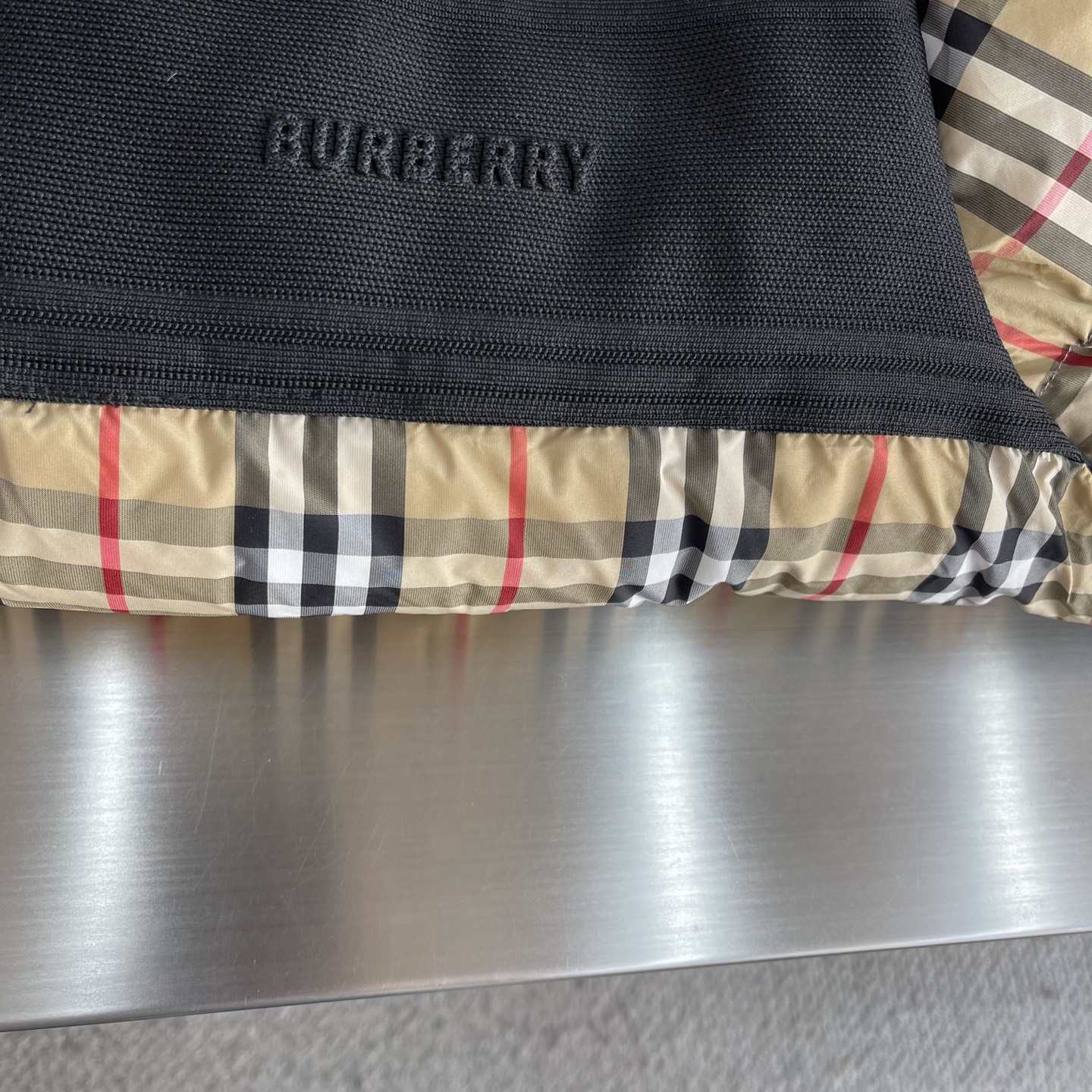 -BBR 25冬季新款羽绒外套袖子可拆卸，一衣2穿。品相非常完美，内里新国标90白鸭绒填充，舒适保暖，非