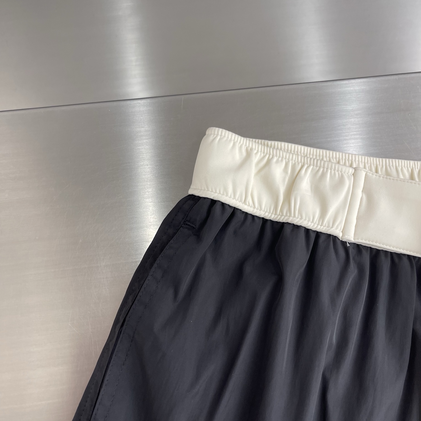 -mon 26ss 徽标logo抽绳系带 泳裤 男女同款 码数：S. M. L. XL裤长4647484