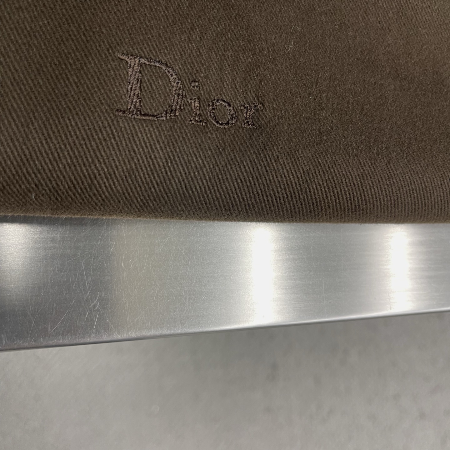-Dio 新款美式复古风PU皮拼接夹克！哈灵顿翻领设计，深棕主色+PU皮领，层次感满满!短款版型，金属纽