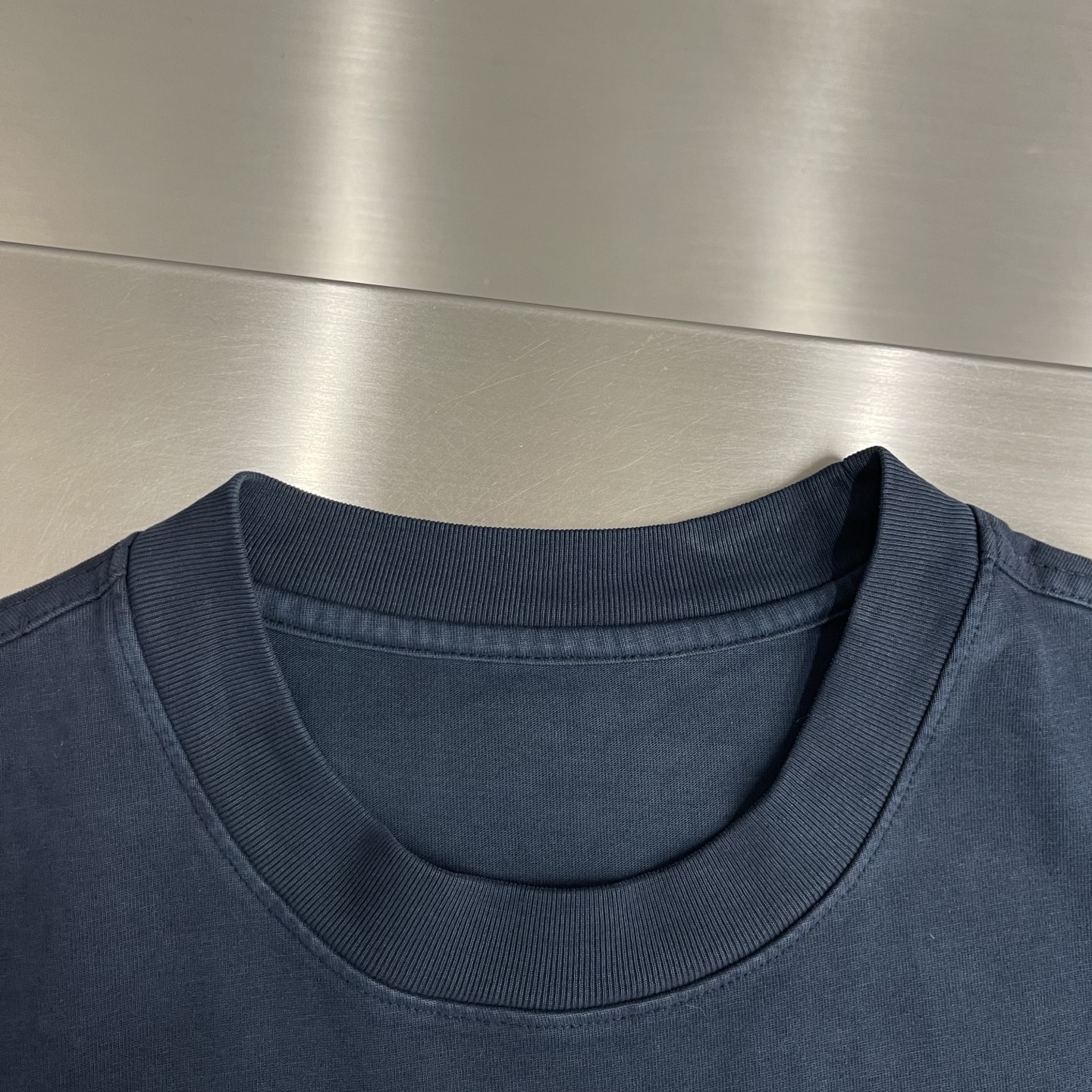 -Stone Island 2026秋冬系列休闲圆领T恤 码数:M-5XL 正常版型 超喜欢一款宽松短袖T恤衫 -Stone Island 2026秋冬系列休闲圆领T恤 码数:M-5XL 正常版型 超喜欢一款宽松短袖T恤衫