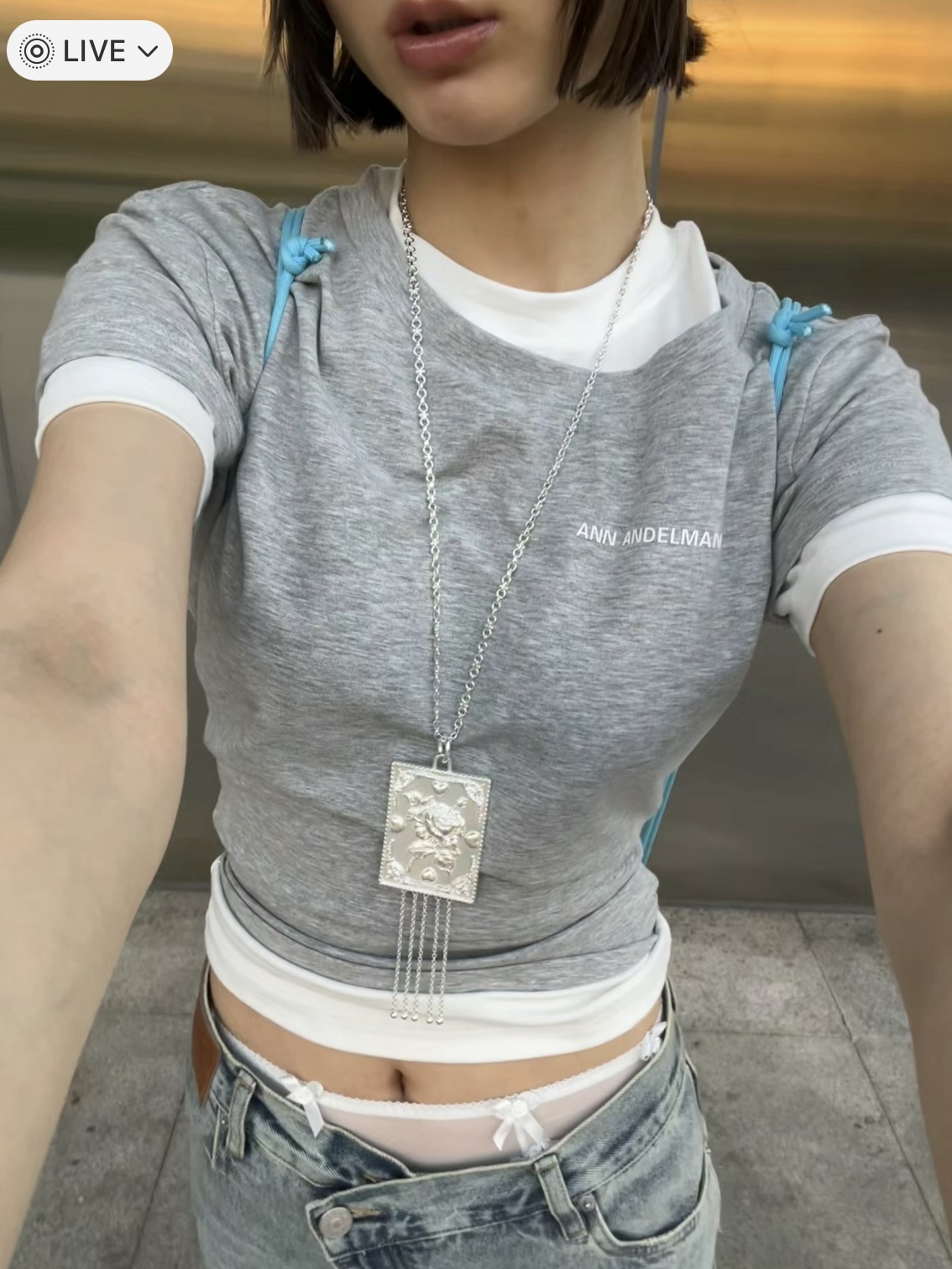 NO:324462,Deconstructing traditional designs, combining concrete clothing elements with abstract free spirit, alexander wang19860909将传统设计进行解构,让具象的服装元素与抽象的自由精神结合,,alexander wang,Women's clothing