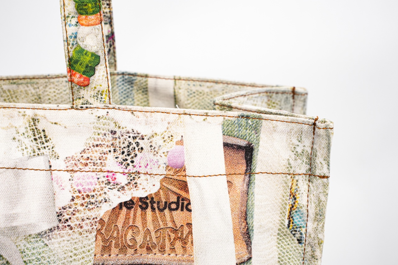 250 As 25 蕾丝珍珠印花牛仔托特包 采用高密双股纱线织造 克重达420g/㎡ 表面呈现粗粝斜纹肌理-Chinese UA Cheap High Quatity Brand Clothes Bags handbags Sneakers wholesale wholesaler seller from China Factory suppliers Fashion Clothing Shoes best Quality Beautiful Price 250 As 25 蕾丝珍珠印花牛仔托特包 采用高密双股纱线织造 克重达420g/㎡ 表面呈现粗粝斜纹肌理