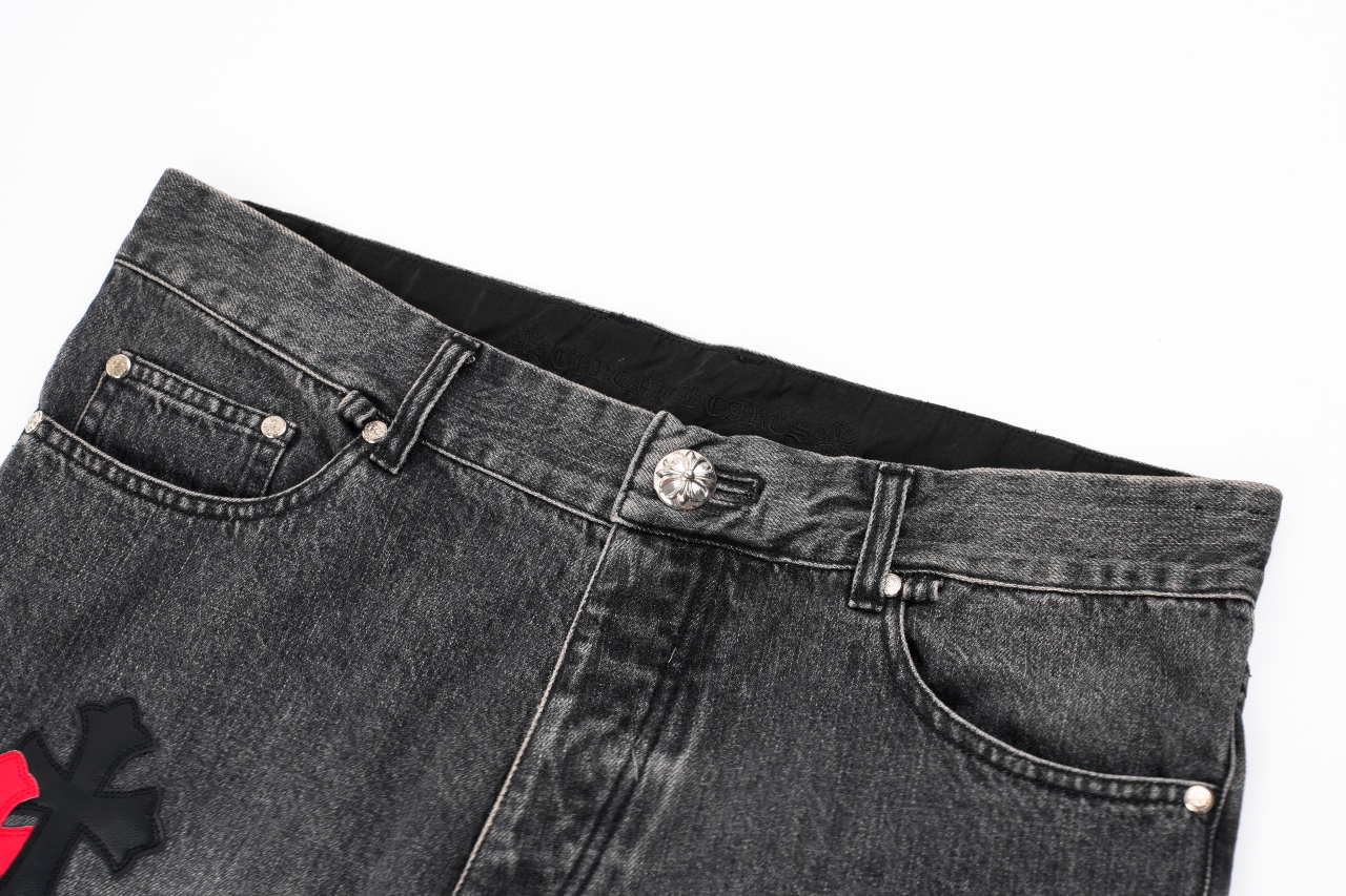 克罗心牛仔长裤 不同水洗质感的款式 对腿细腿粗人士十分友好 微喇的版型十分修饰腿型