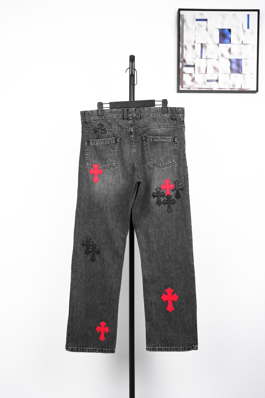 克罗心牛仔长裤 不同水洗质感的款式 对腿细腿粗人士十分友好 微喇的版型十分修饰腿型