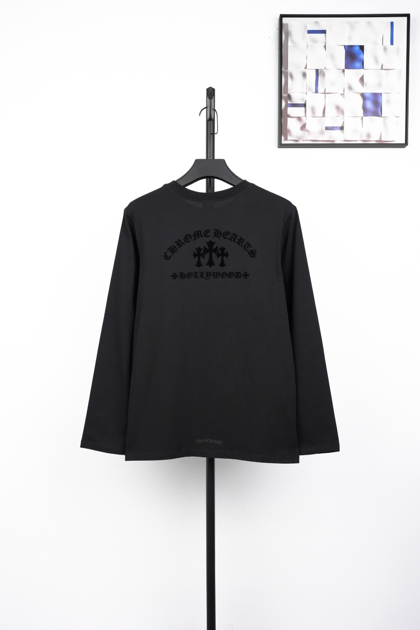 ChromeHearts克罗心|十字架植绒 工艺说明:面料经历七七49天研究琢磨出来!与原版一致! 面料经过特殊工艺处理 手感柔软且透气 适合四季穿着。 这款七分袖T恤的标志性十字架图案采用静电植绒工艺 通过在面料上植入短纤维形成立体图案 增加了视觉上的层次感和触感的丰富性。 克罗心对细节的极致追求体现在每一个生产环节 植绒工艺要求精细的操作和高质量的材料 以确保图案的清晰度和持久性。 颜色:黑色 尺码:S/M/L/XL-莆田鞋,莆田鞋货源,高仿鞋,高仿鞋货源,安福档口,莆田高仿鞋,莆田鞋批发,高仿鞋批发,莆田高仿运动鞋,高仿运动鞋,莆田运动鞋 ChromeHearts克罗心|十字架植绒 工艺说明:面料经历七七49天研究琢磨出来!与原版一致! 面料经过特殊工艺处理 手感柔软且透气 适合四季穿着。 这款七分袖T恤的标志性十字架图案采用静电植绒工艺 通过在面料上植入短纤维形成立体图案 增加了视觉上的层次感和触感的丰富性。 克罗心对细节的极致追求体现在每一个生产环节 植绒工艺要求精细的操作和高质量的材料 以确保图案的清晰度和持久性。 颜色:黑色 尺码:S/M/L/XL