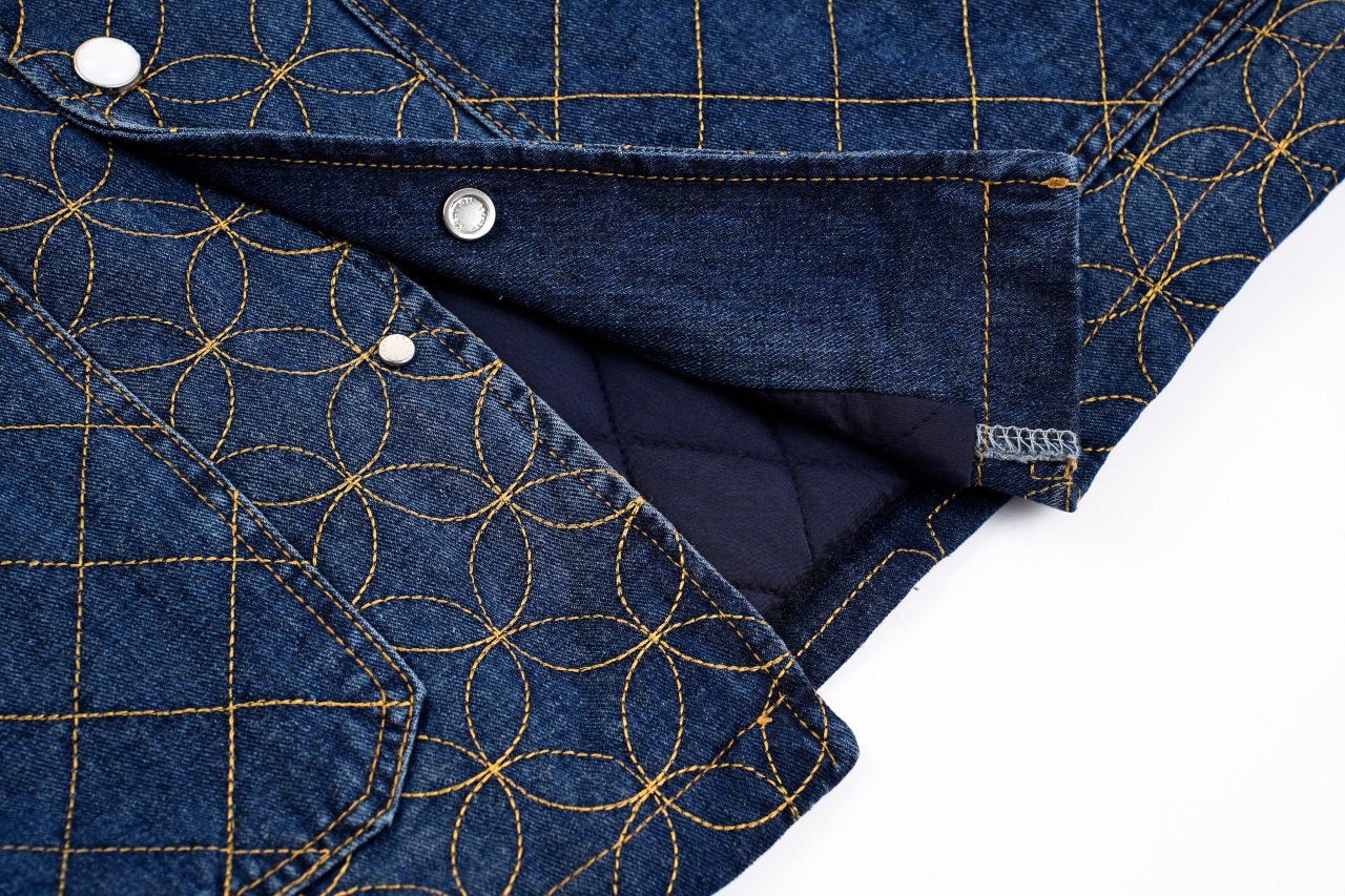 LV 25 圆环绗线夹棉外套 定制原版斜纹全棉牛仔面料-莆田鞋,莆田鞋货源,高仿鞋,高仿鞋货源,安福档口,莆田高仿鞋,莆田鞋批发,高仿鞋批发,莆田高仿运动鞋,高仿运动鞋,莆田运动鞋 LV 25 圆环绗线夹棉外套 定制原版斜纹全棉牛仔面料