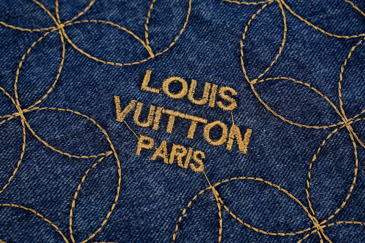 LV 25 圆环绗线夹棉外套 定制原版斜纹全棉牛仔面料-莆田鞋,莆田鞋货源,高仿鞋,高仿鞋货源,安福档口,莆田高仿鞋,莆田鞋批发,高仿鞋批发,莆田高仿运动鞋,高仿运动鞋,莆田运动鞋 LV 25 圆环绗线夹棉外套 定制原版斜纹全棉牛仔面料