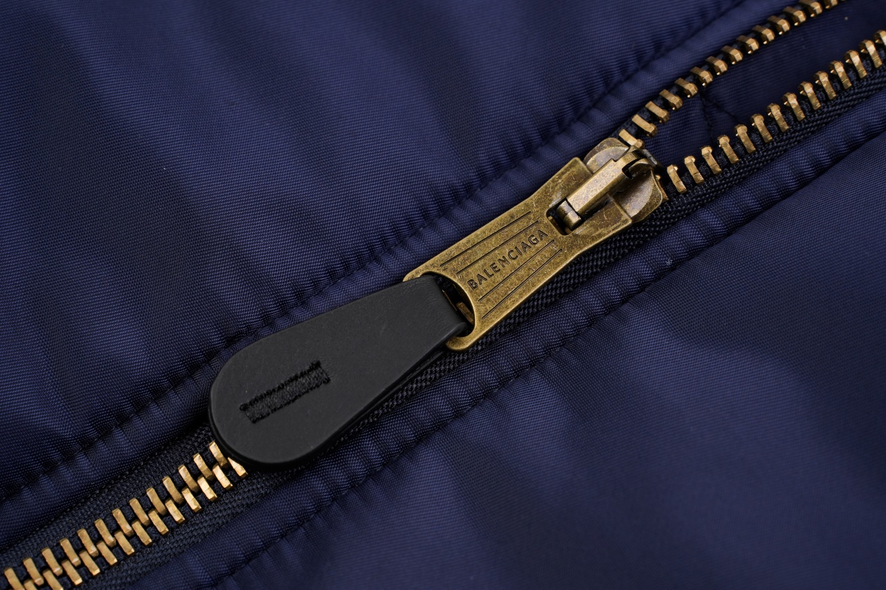 巴黎世家 25 秀场飞行夹克棉服外套-莆田鞋,莆田鞋货源,高仿鞋,高仿鞋货源,安福档口,莆田高仿鞋,莆田鞋批发,高仿鞋批发,莆田高仿运动鞋,高仿运动鞋,莆田运动鞋 巴黎世家 25 秀场飞行夹克棉服外套