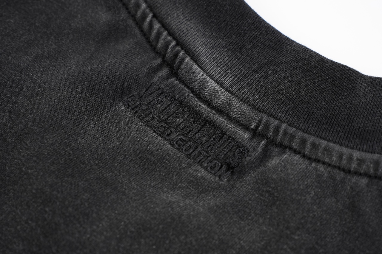 200 VETEMENTS解构拼接风格做旧短袖T恤 做旧黑