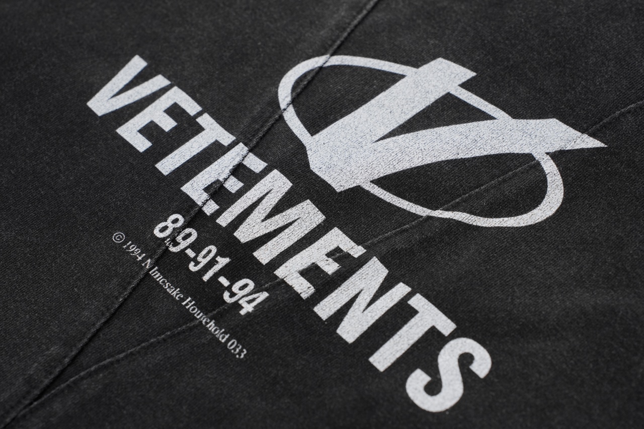 200 VETEMENTS解构拼接风格做旧短袖T恤 做旧黑