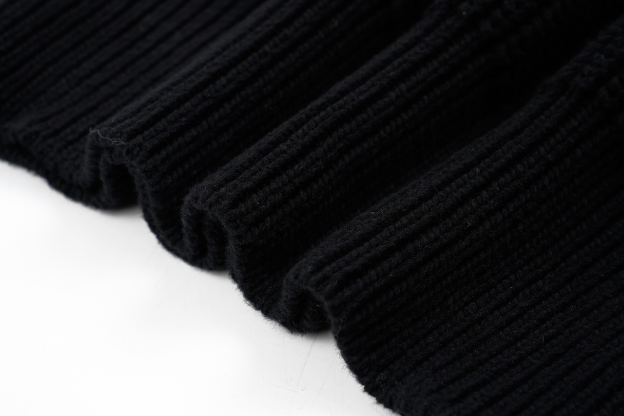 LV金冠半拉链套头毛衫