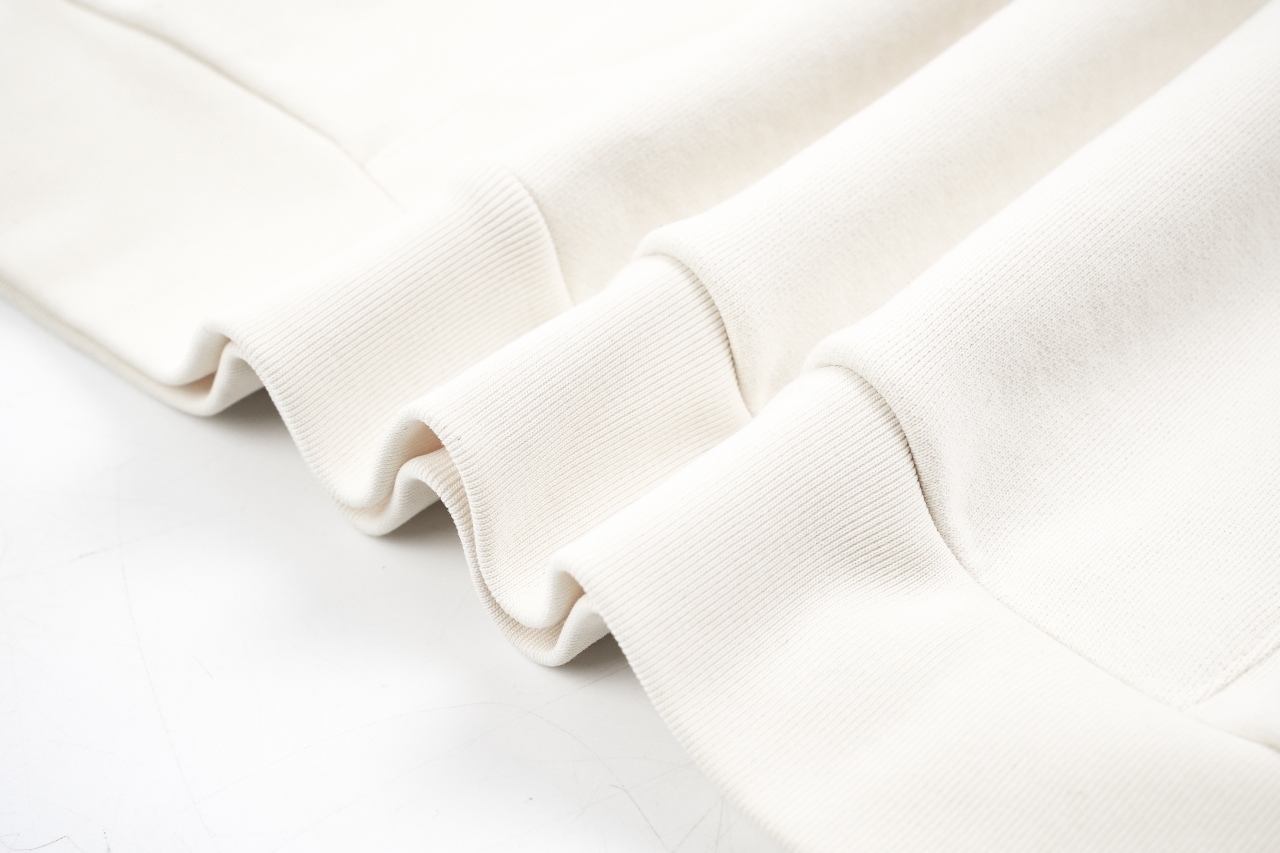 320 lv丝棉混纺印花卫衣 路易威登 2025 秋冬男士系列的一员-Chinese UA Cheap High Quatity Brand Clothes Bags handbags Sneakers wholesale wholesaler seller from China Factory suppliers Fashion Clothing Shoes best Quality Beautiful Price 320 lv丝棉混纺印花卫衣 路易威登 2025 秋冬男士系列的一员