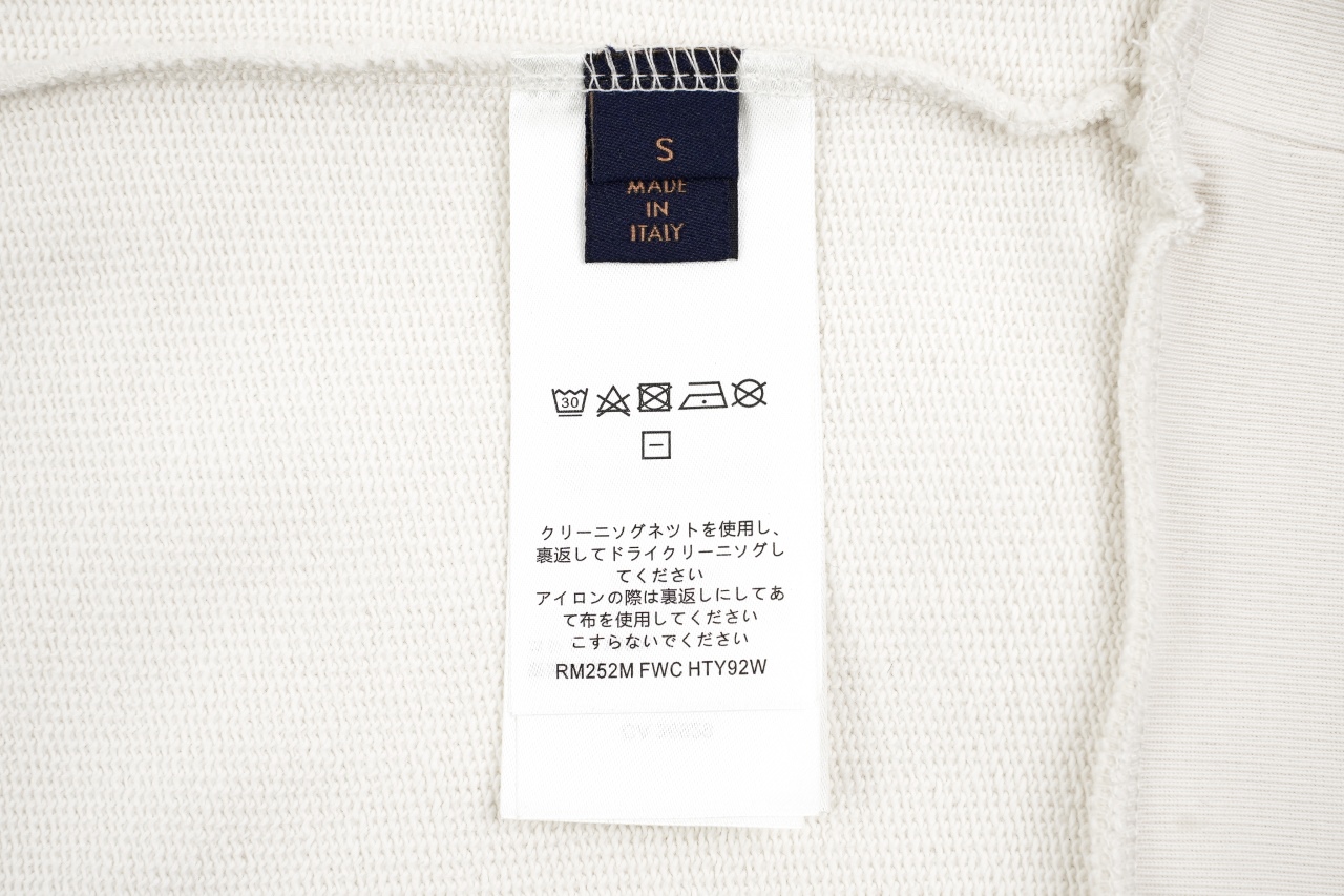 320 lv丝棉混纺印花卫衣 路易威登 2025 秋冬男士系列的一员-Chinese UA Cheap High Quatity Brand Clothes Bags handbags Sneakers wholesale wholesaler seller from China Factory suppliers Fashion Clothing Shoes best Quality Beautiful Price 320 lv丝棉混纺印花卫衣 路易威登 2025 秋冬男士系列的一员