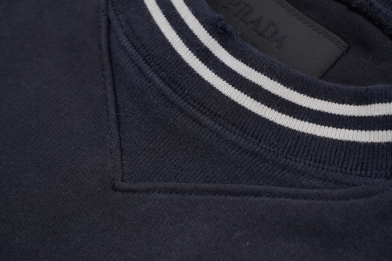 380 prada水洗印花做旧卫衣