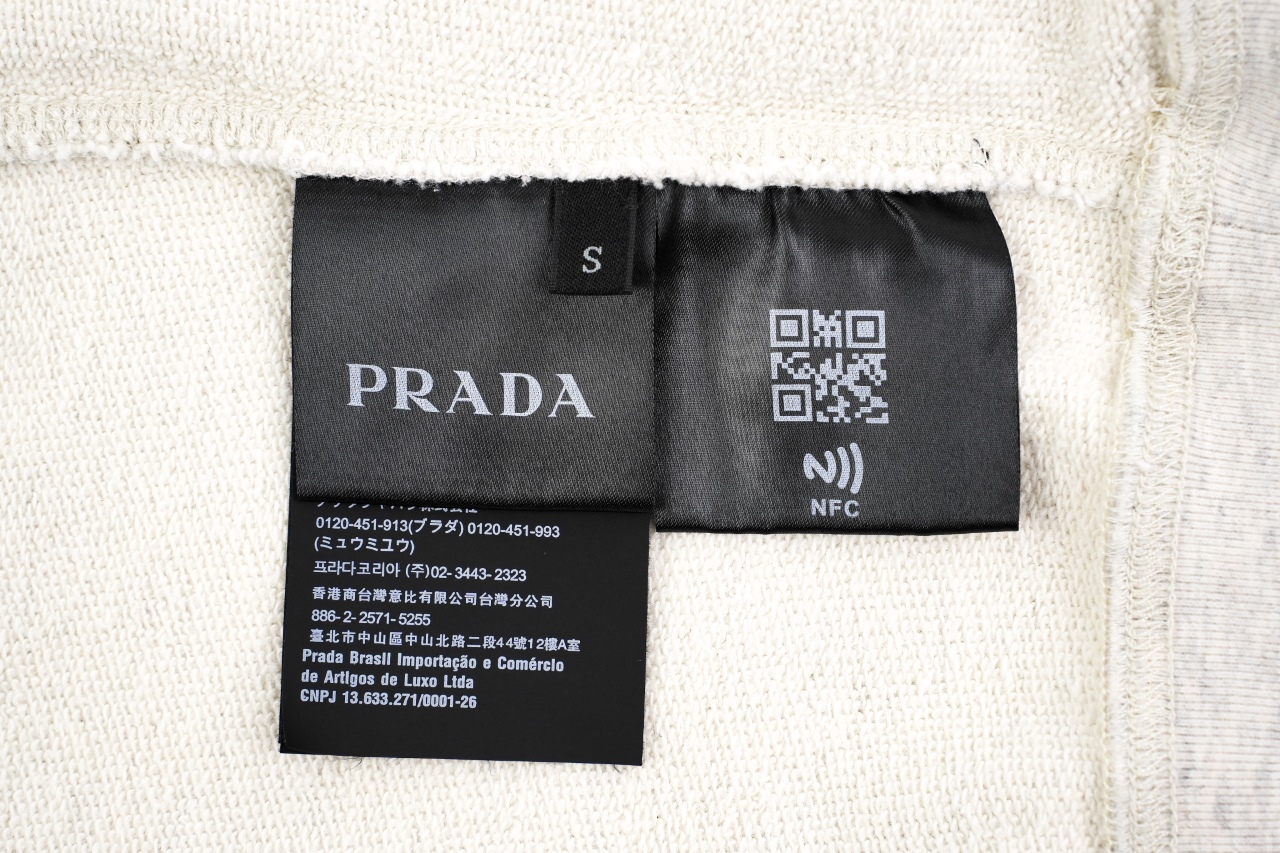 320 Prada普拉达胸口花绣花纱帽衫米白色