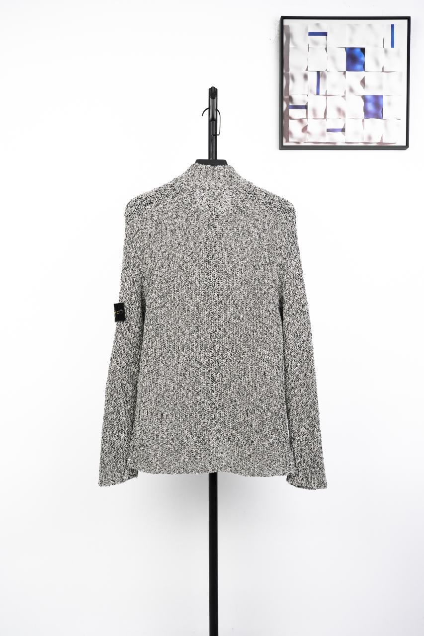 400 石头岛珊瑚花色毛衣外套