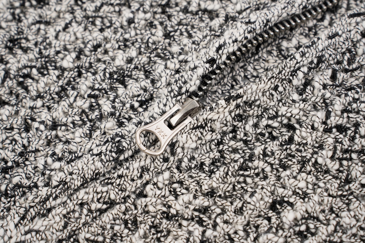 400 石头岛珊瑚花色毛衣外套