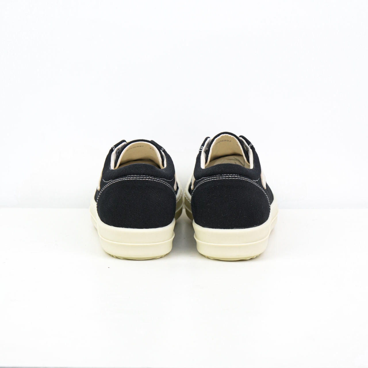 400 M8版本 瑞克 欧文斯Rick owens 主线 经典西瓜头 RO低帮厚底黑白布面-Chinese UA Cheap High Quatity Brand Clothes Bags handbags Sneakers wholesale wholesaler seller from China Factory suppliers Fashion Clothing Shoes best Quality Beautiful Price 400 M8版本 瑞克 欧文斯Rick owens 主线 经典西瓜头 RO低帮厚底黑白布面