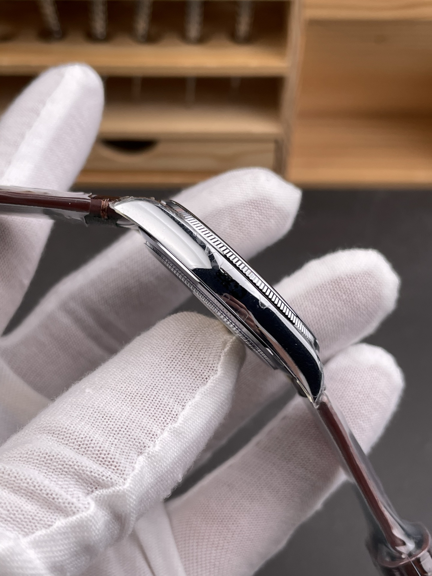 Rolex 1908 detail 4