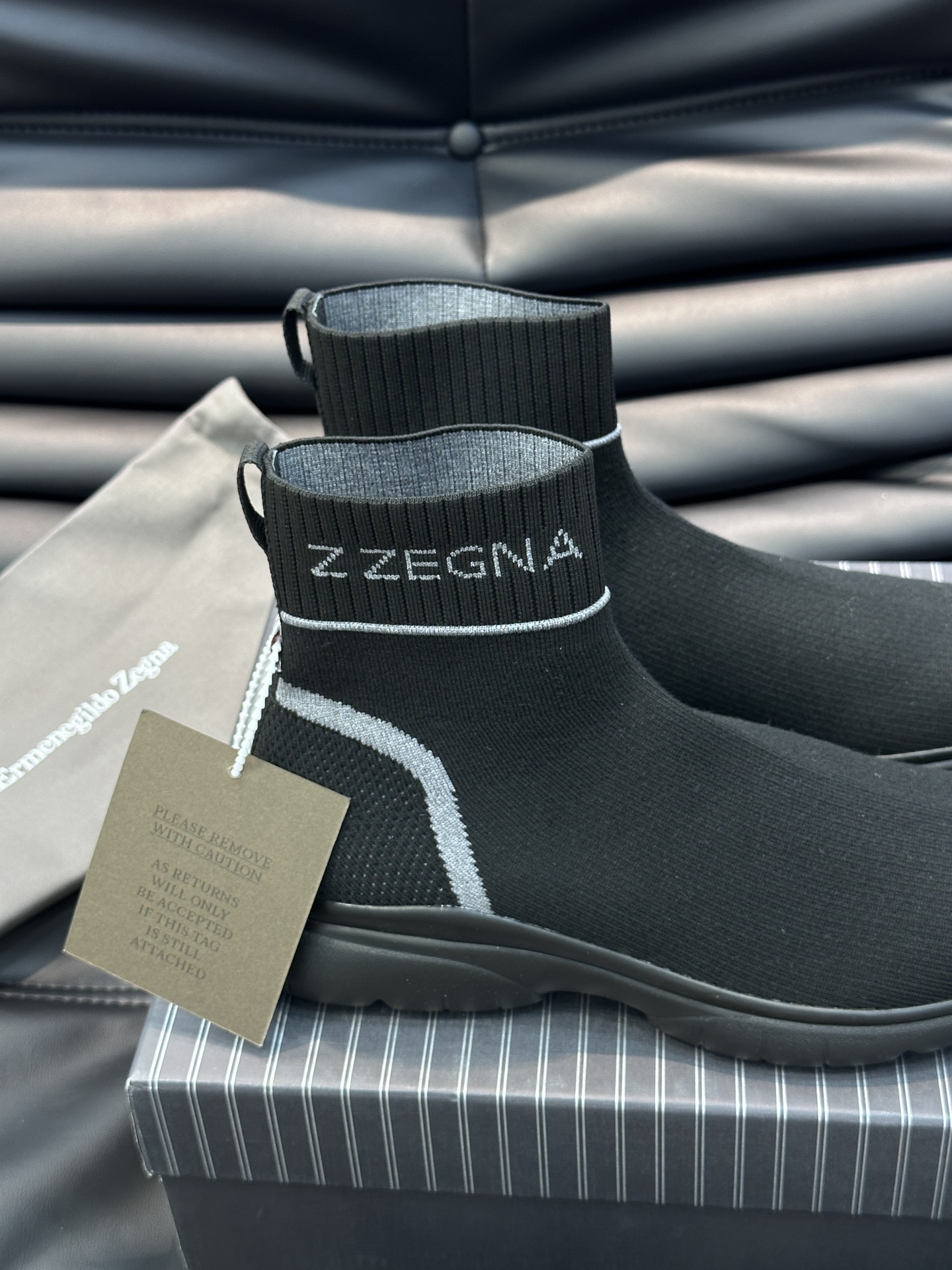 Zegna/杰尼亚全新高帮秋冬男士袜子靴高定原版一致的特殊弹力针织面料加密一体飞织面料确保多季节的实用性