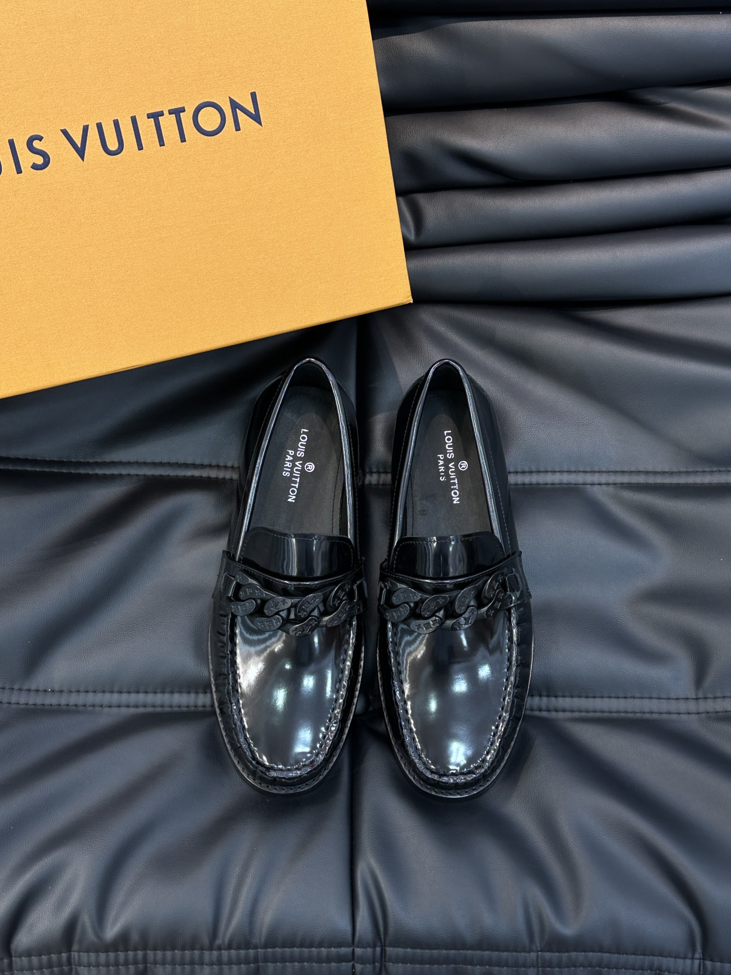 Louis Vuitton Shoes Plain Toe Men Gold Hardware Calfskin Cowhide Genuine Leather Casual