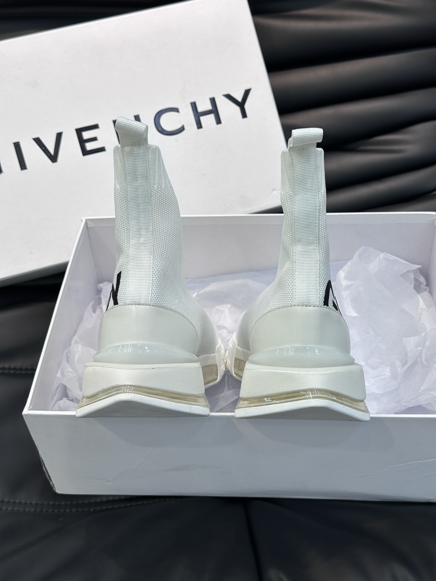 Givenchy*纪梵希新款气垫高帮袜子鞋.面料选用进口原版硬挺的针织弹力布料久穿不易变形鞋底增高舒适又