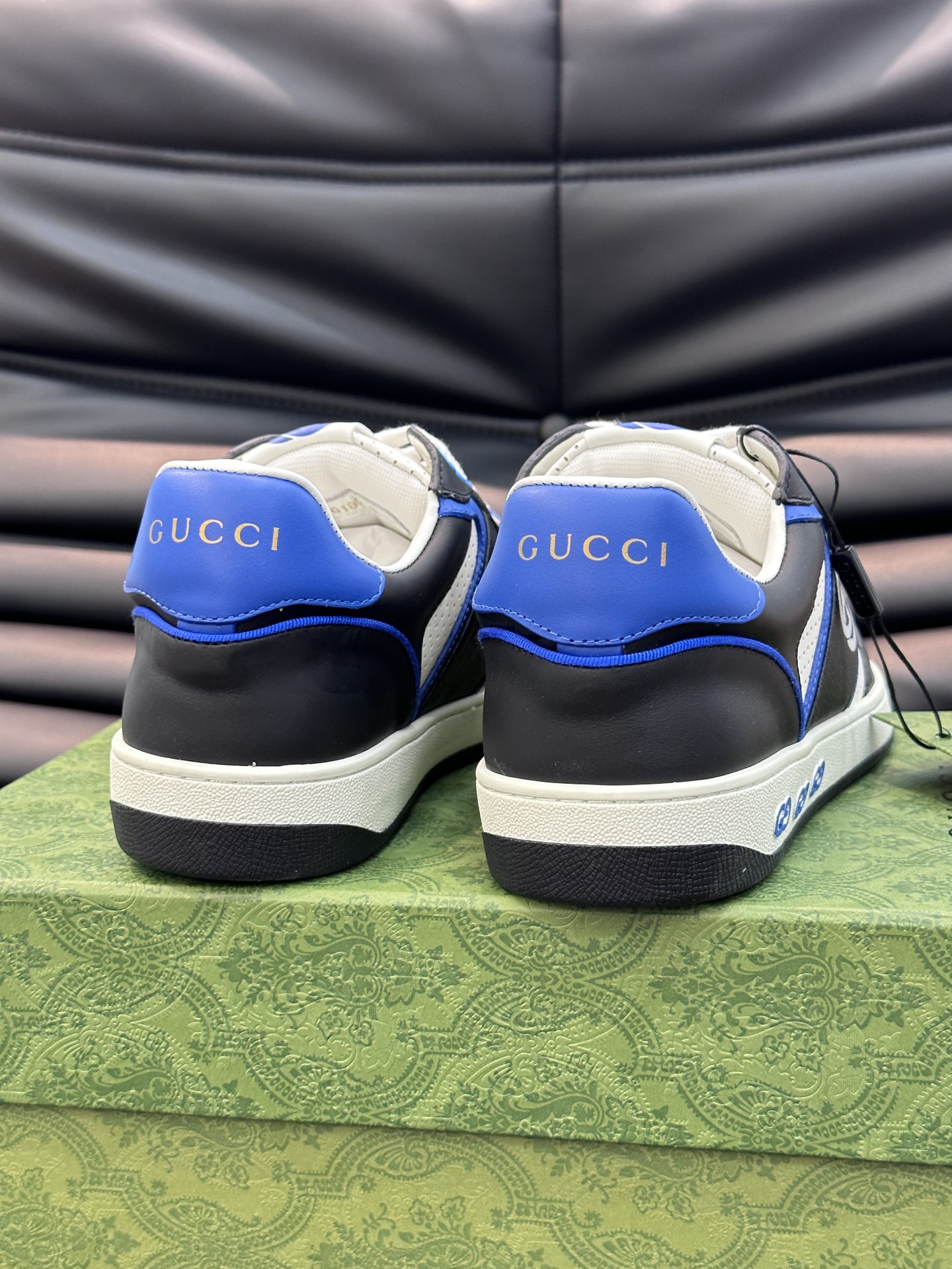 Guc*i男士MAC80运动鞋全皮版顶级品质品相完美精致小巧的互扣式双G标识浪漫诠释此系列的美学理念选用