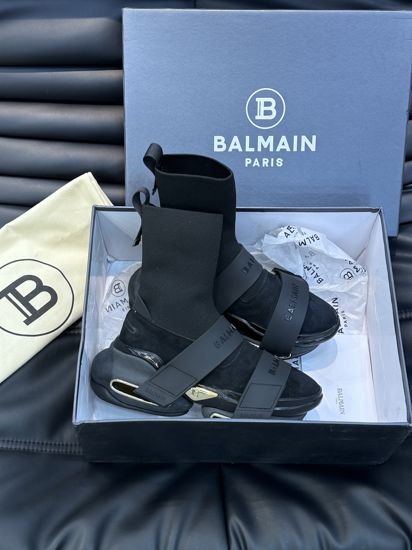 BALMAIN巴尔曼超酷情侣款太空鞋高磅袜子鞋造型太帅了增高8CM妥妥的气场全开！设计师以神话的生物独角