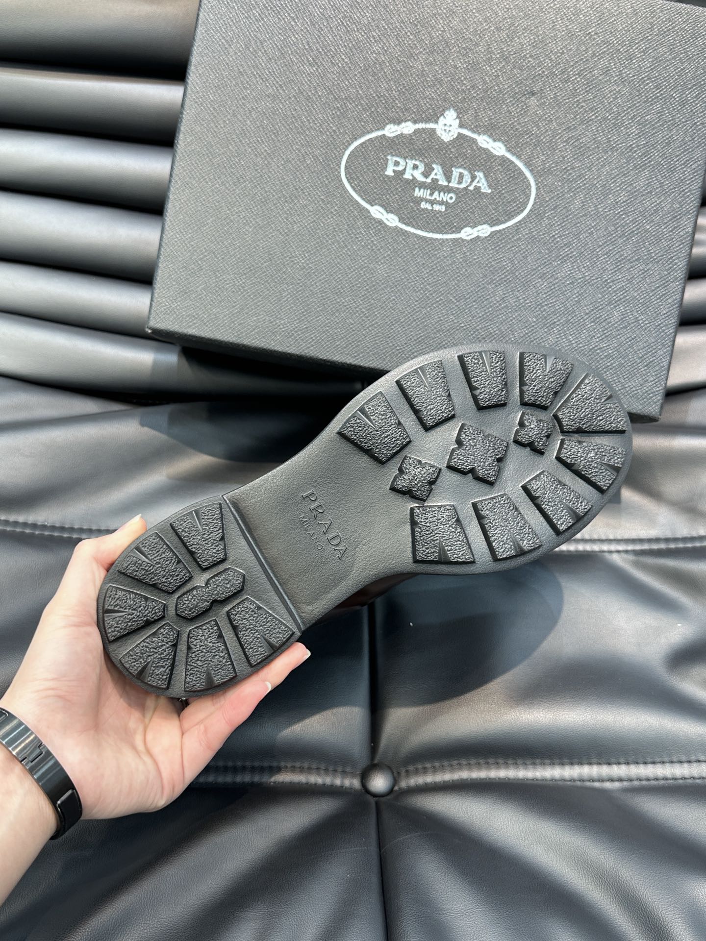 Prad*FW23秋冬男鞋Prad*XRafSimon联手创作新一季厚底增高运动鞋底厚5CM左右这款运动