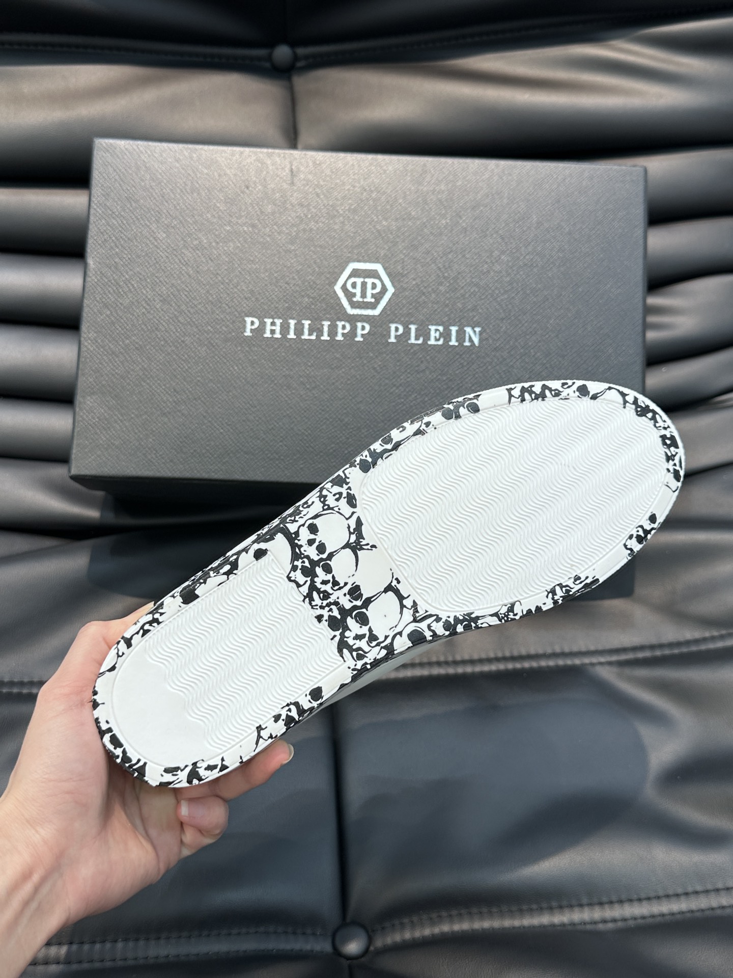 PHILIPPPLEIN-菲利普普莱茵德国潮牌男士低帮板鞋牛皮拼色设计鞋面皮牛皮打造牛皮内里！原版金属P