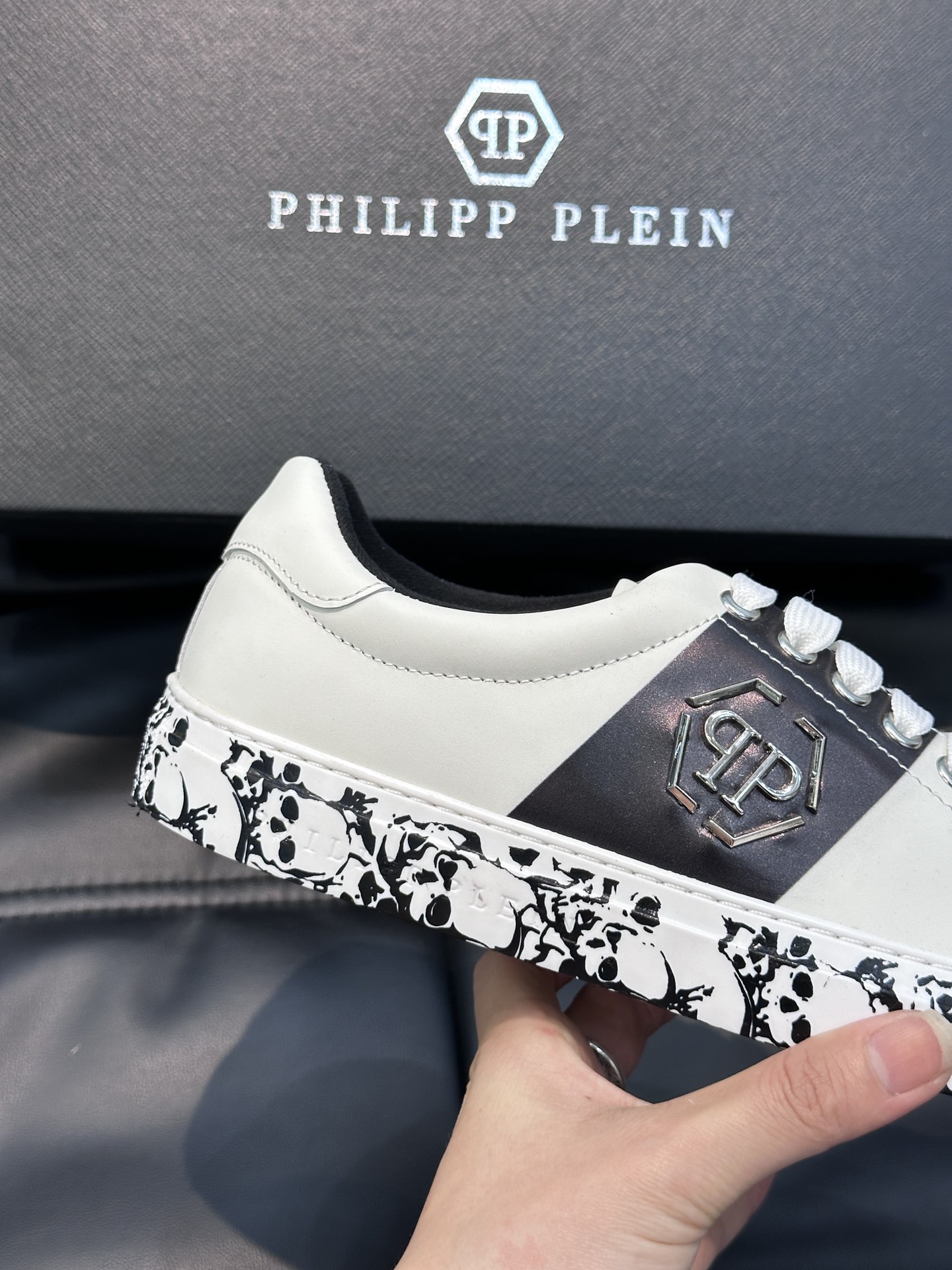 PHILIPPPLEIN-菲利普普莱茵德国潮牌男士低帮板鞋牛皮拼色设计鞋面皮牛皮打造牛皮内里！原版金属P