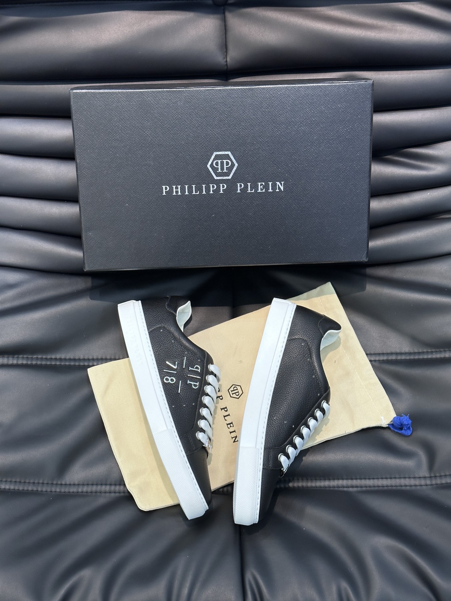 PHILIPPPLEIN-菲利普普莱茵德国潮牌男士低帮板鞋牛皮拼色设计鞋面皮牛皮打造牛皮内里！原版金属P