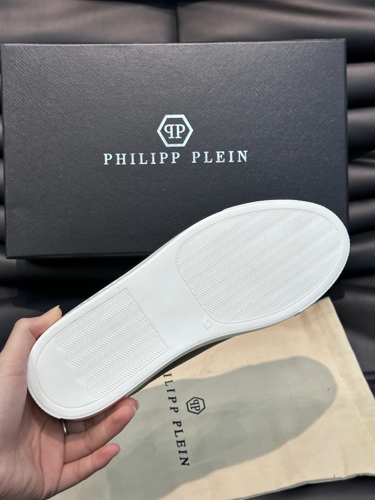 PHILIPPPLEIN-菲利普普莱茵德国潮牌男士低帮板鞋牛皮拼色设计鞋面皮牛皮打造牛皮内里！原版金属P