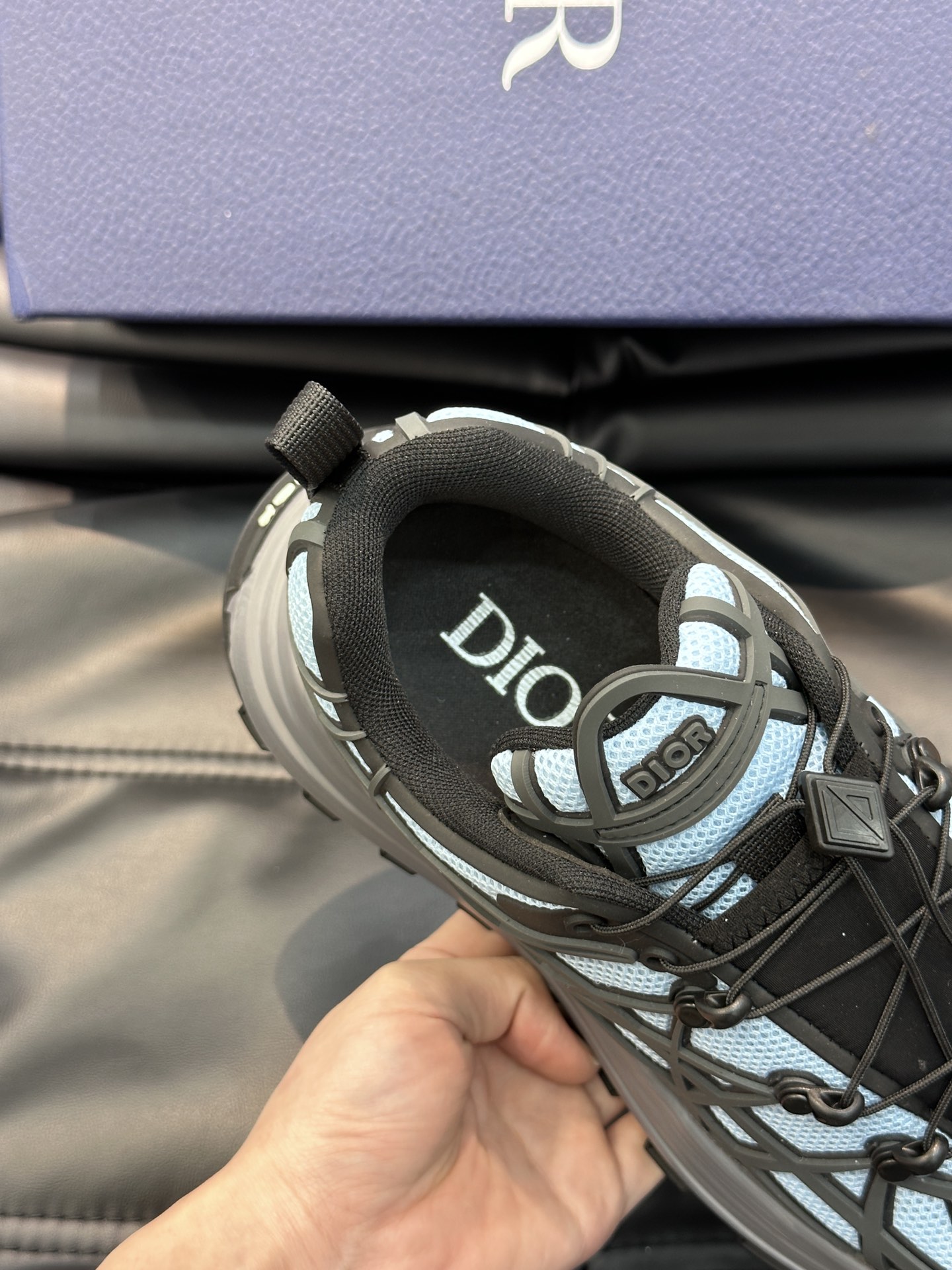 Dir2023新款低帮B31Runner运动鞋采用进口网眼织物精心制作搭配曲纹藤格纹注塑橡胶提升格调全新