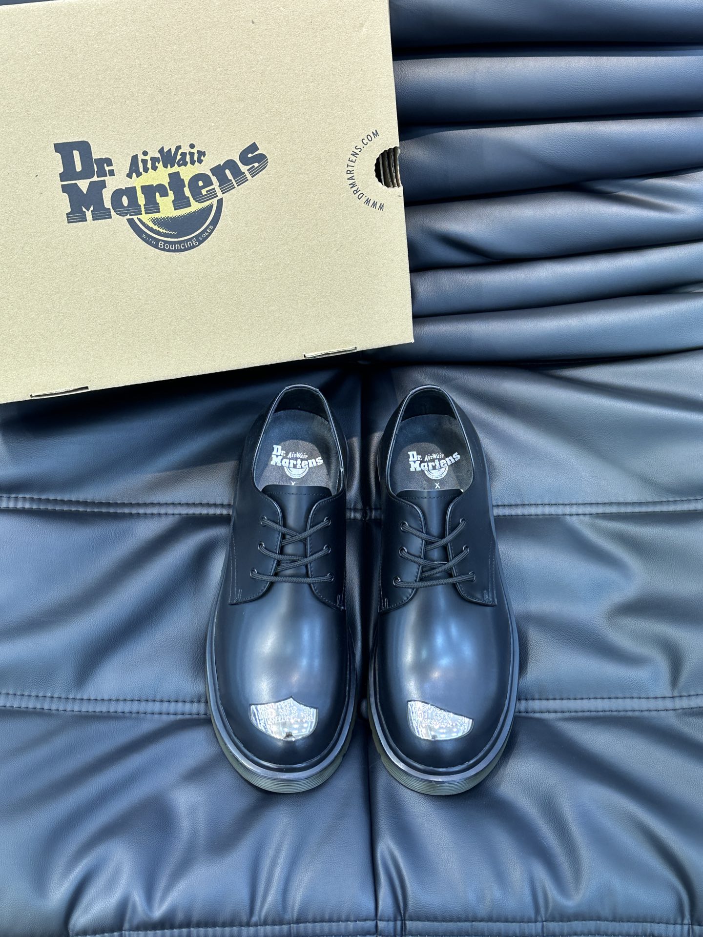 ️️Dr.martens1925低帮钢头马丁鞋大头德比鞋超级帅气脚感舒适轻便时尚百搭精品！Size38-