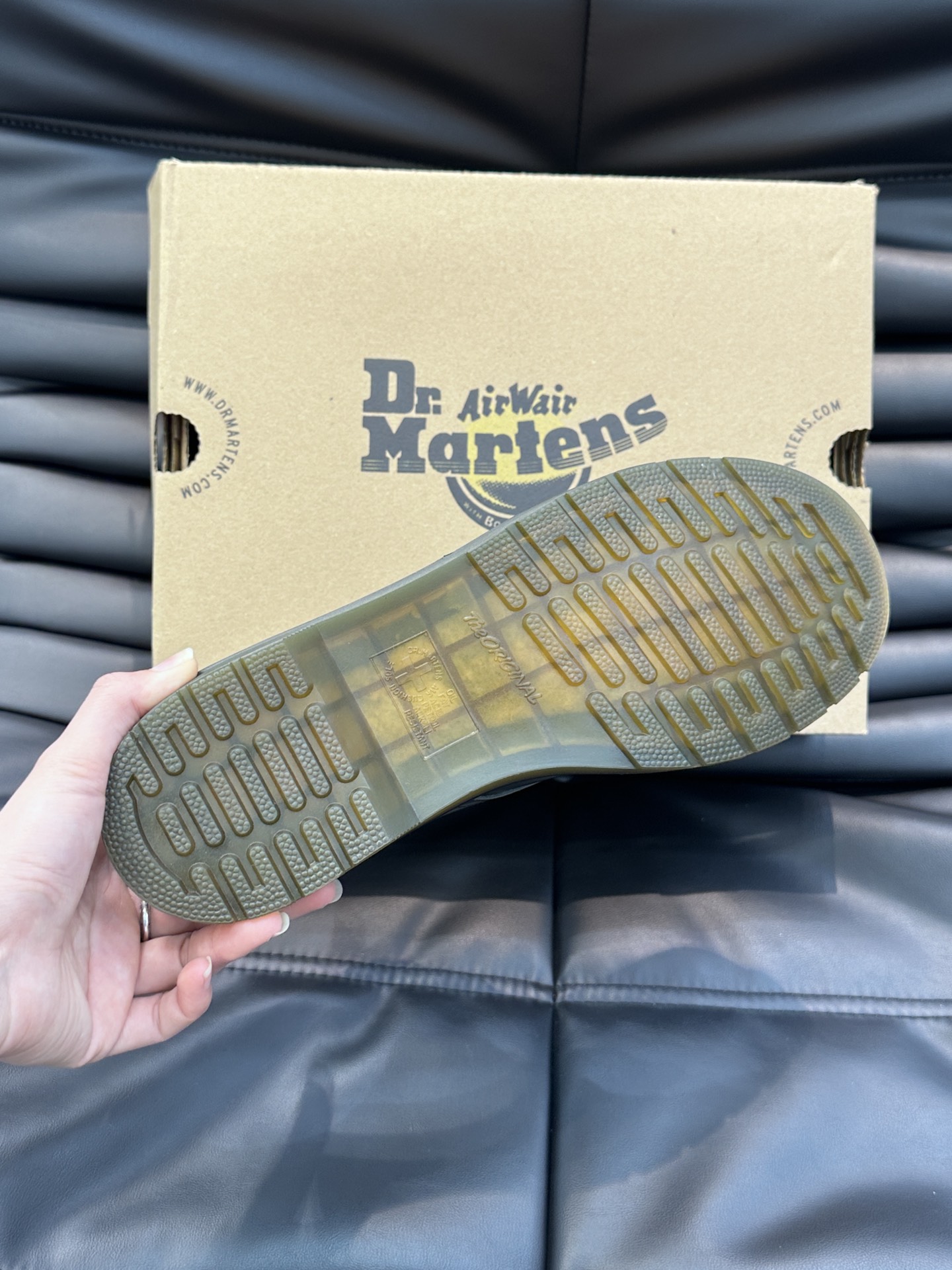 ️️Dr.martens1925低帮钢头马丁鞋大头德比鞋超级帅气脚感舒适轻便时尚百搭精品！Size38-