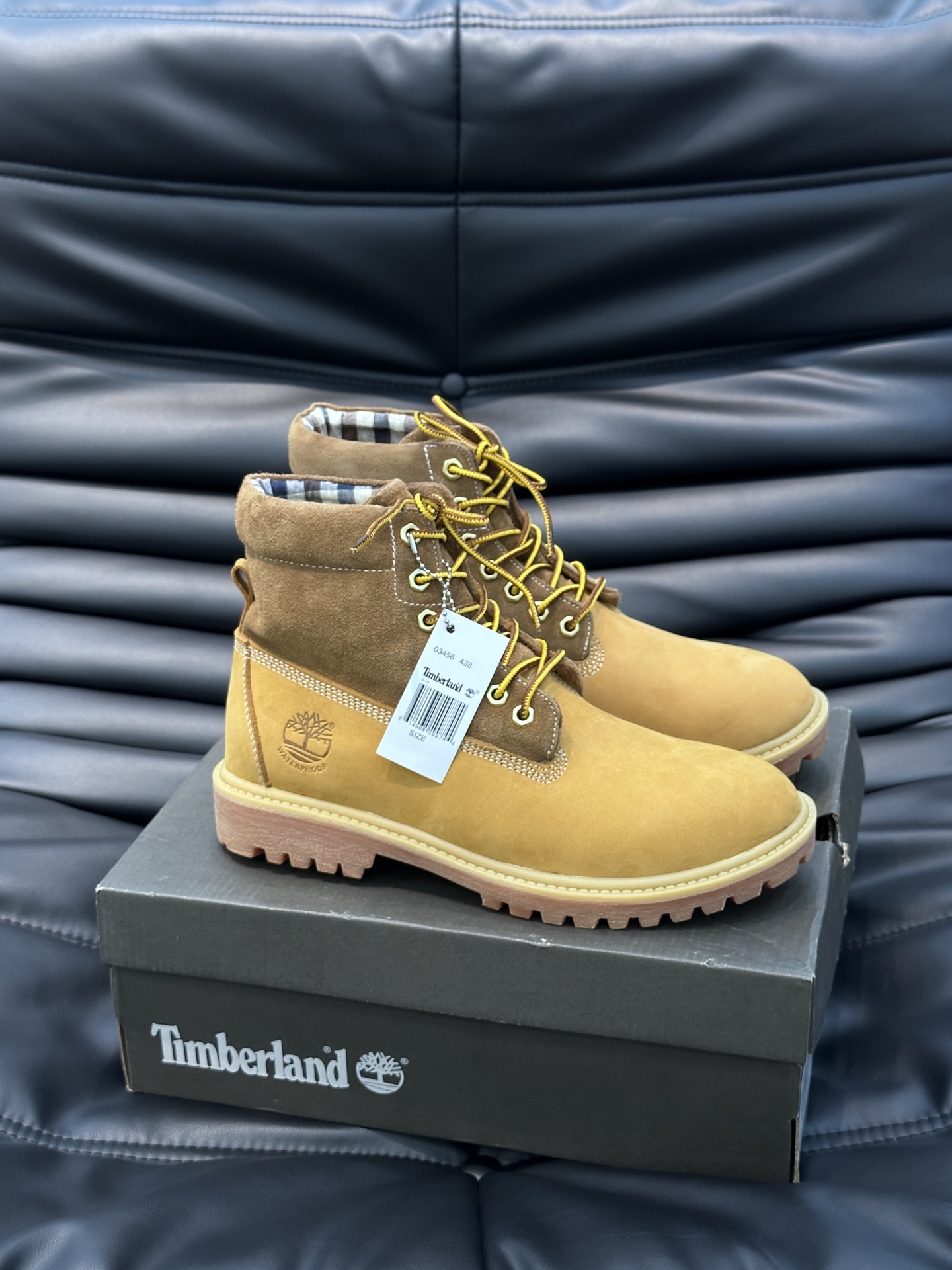 timberland登山鞋秋冬男士高帮及踝靴踢不烂大黄靴好穿防水耐造采用进口头层牛皮制作可户外可通勤穿搭